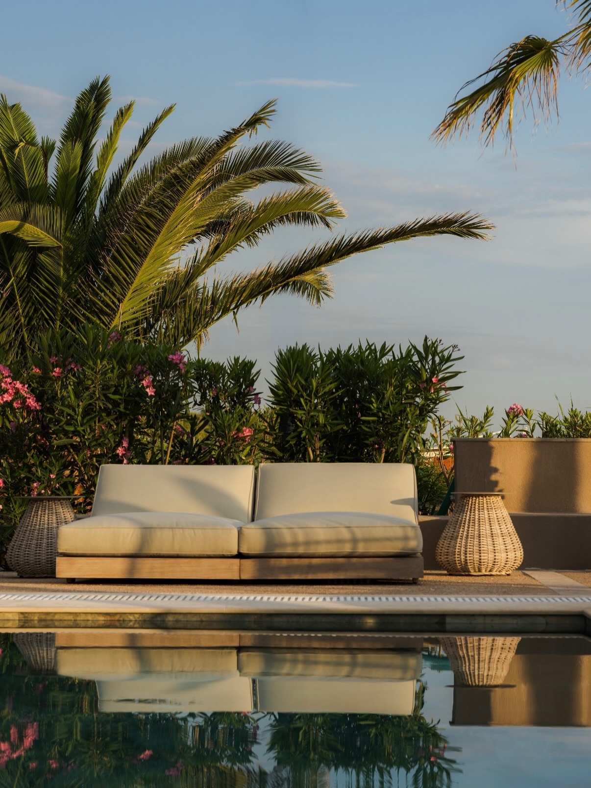 Enjoy the Mediterranean sea with our partners at @medite_kassandra_resort
We are proud to bring Laren Hotel Cosmetics closer to beautiful seaside destinations. 🌊