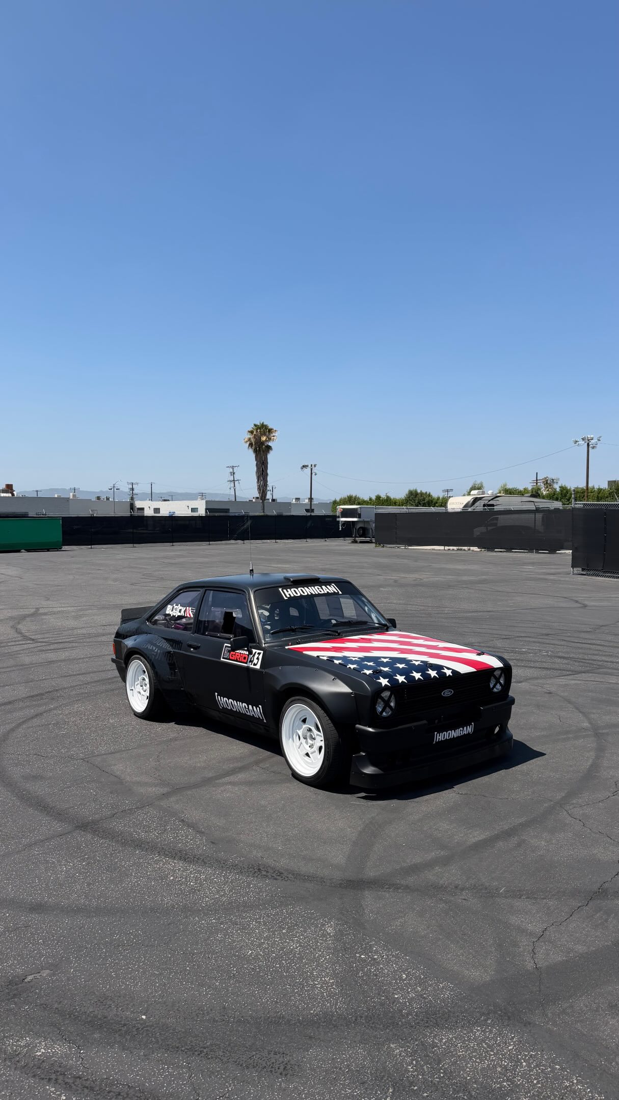 That first ride was so emotional🖤
Ken Block’s raced this 1978 Ford Escort MK2 RS at Rally New York in 2010. Later he decided to bring it back completely reworked as the first-ever Gymkhana-spec, MK2 Escort
#kenblock #kenblock43 #43ver #hoonigans #gymkhana