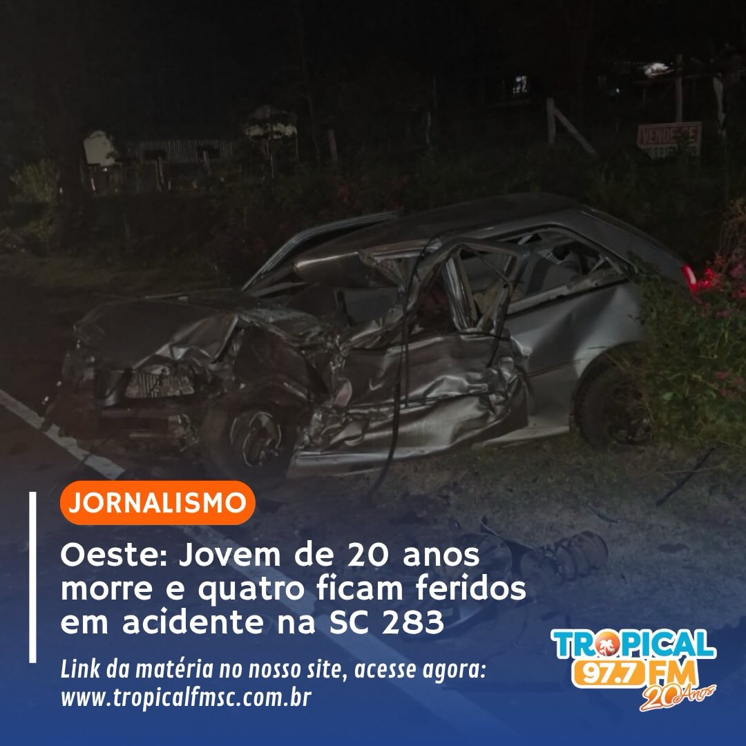 Um jovem de 20 anos morreu e outras quatro pessoas ficaram feridas em uma colisão frontal entre um VW/Gol e uma Fiat Toro na noite desta sexta-feira (26), na SC-283 em Caibi. O acidente ocorreu pouco depois das 22h.
De acordo com a Polícia Militar Rodoviária, o Gol seguia no sentido Riqueza-Caibi quando colidiu de frente com a Fiat Toro que trafegava no sentido contrário.
O motorista do Gol não resistiu aos ferimentos e morreu ainda no local. A passageira, uma jovem de 18 anos, sofreu ferimentos graves, foi socorrida pelo Samu e encaminhada ao Hospital de Caibi. Na Fiat Toro estavam três ocupantes. O motorista, de 62 anos, e dois passageiros, de 62 e 53 anos, sofreram ferimentos leves e também foram levados ao Hospital de Caibi para atendimento.
Conforme a PMRv, o acidente ocorreu em um trecho de reta, com sinalização horizontal e vertical, tempo bom e sem acostamento. O limite de velocidade no local é de 60 km/h. As causas do acidente ainda serão investigadas.