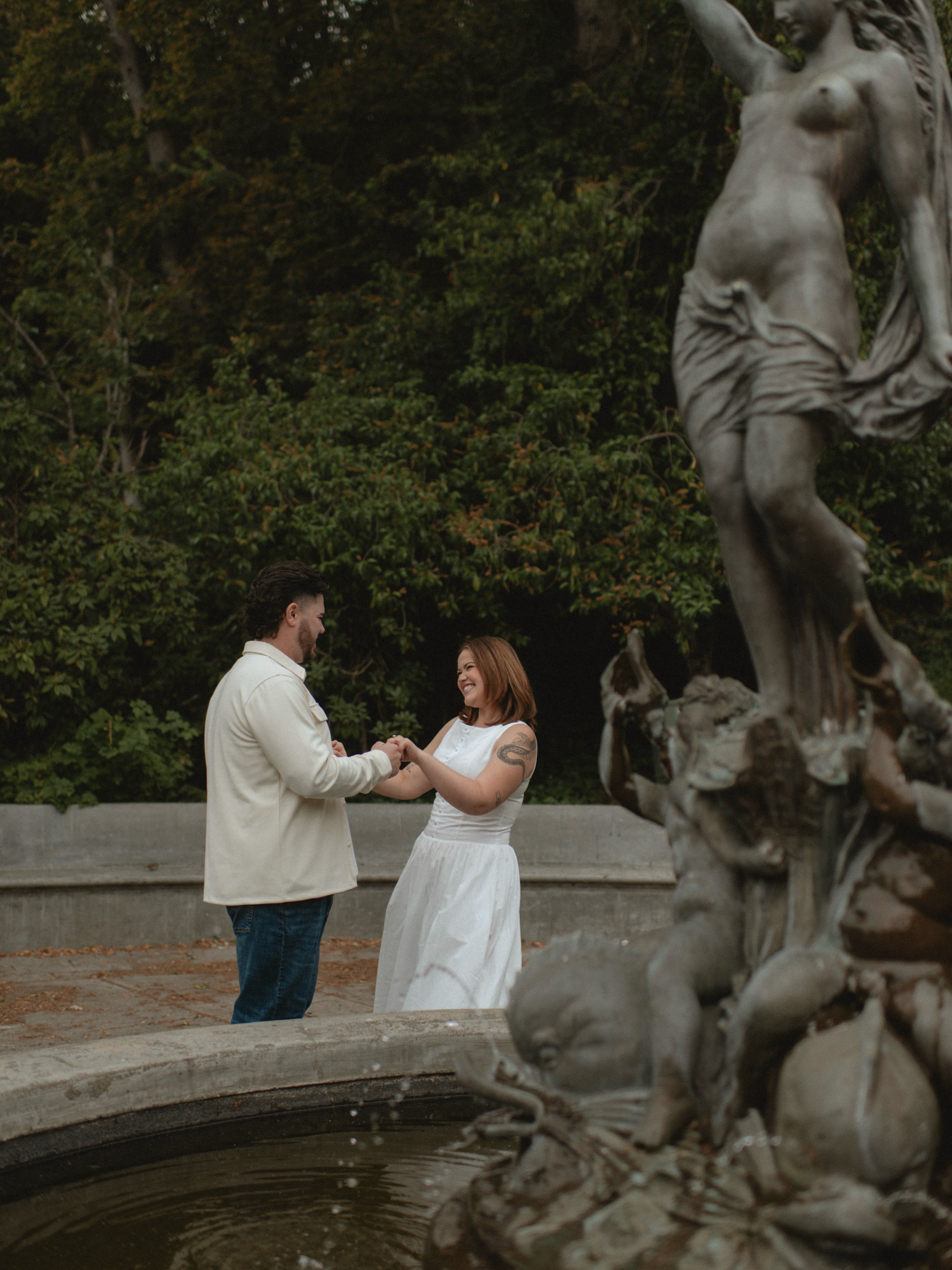 Something sweet about taking photos in a quaint little town that has so much meaning to you 🤍 what a joy it was to meet these two in one of their favorite spots! They actually picked two spots, downtown and the beach, which I’m excited to someday share some more photos of, but for now, a little sneak peek for Nick & Megan’s historic downtown session 🖤