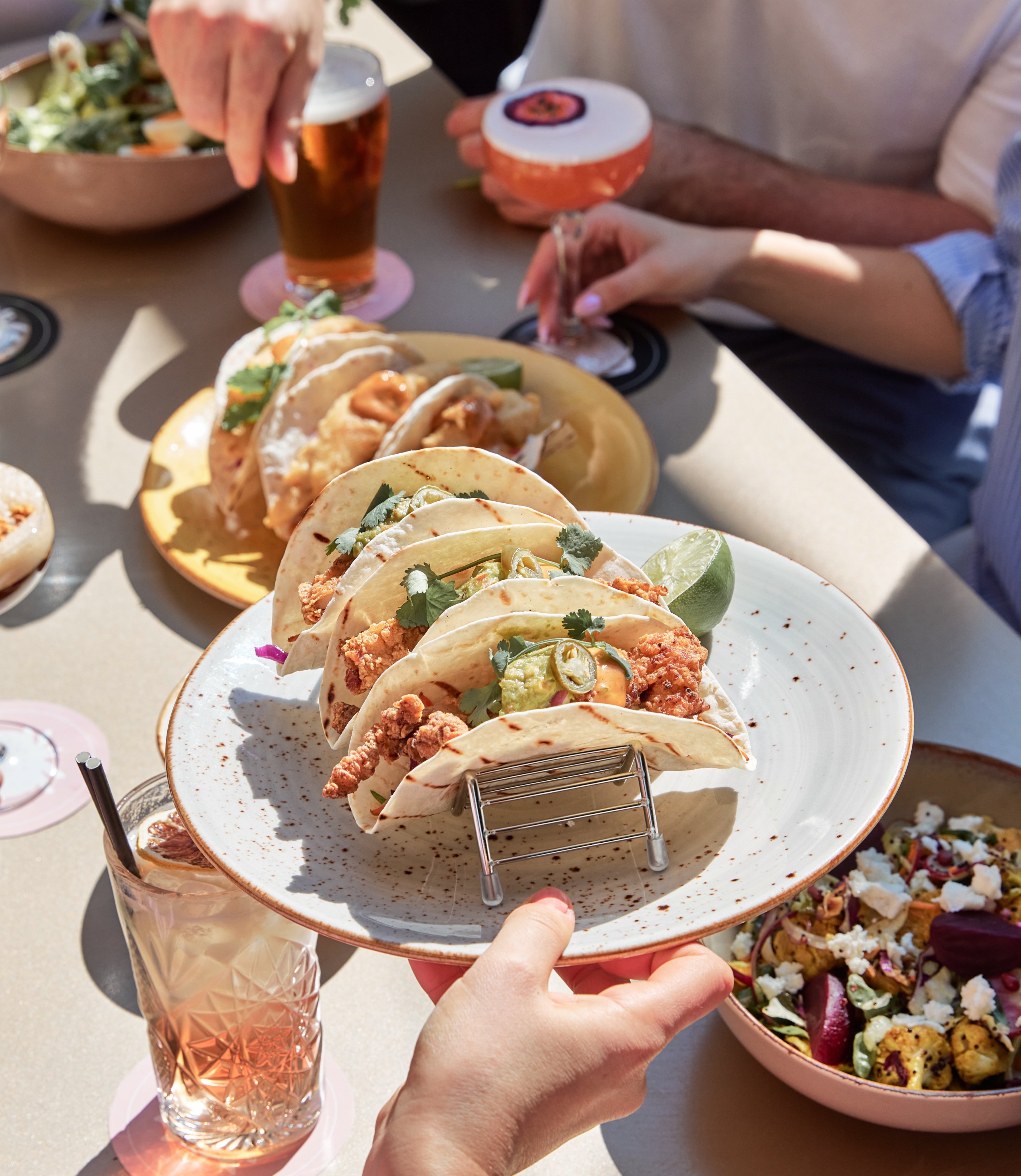 Did someone say lunch? 🍽️
Incredible weekly specials, hearty pub favourites, cold drinks and a table full of good company, the way Sundays are meant to be.
Settle in, take your time and make an afternoon of it at The Strawberry. 🍻
#sundaylunch #sydneypubs #sydneylunch #sydneyeats #diningsydney