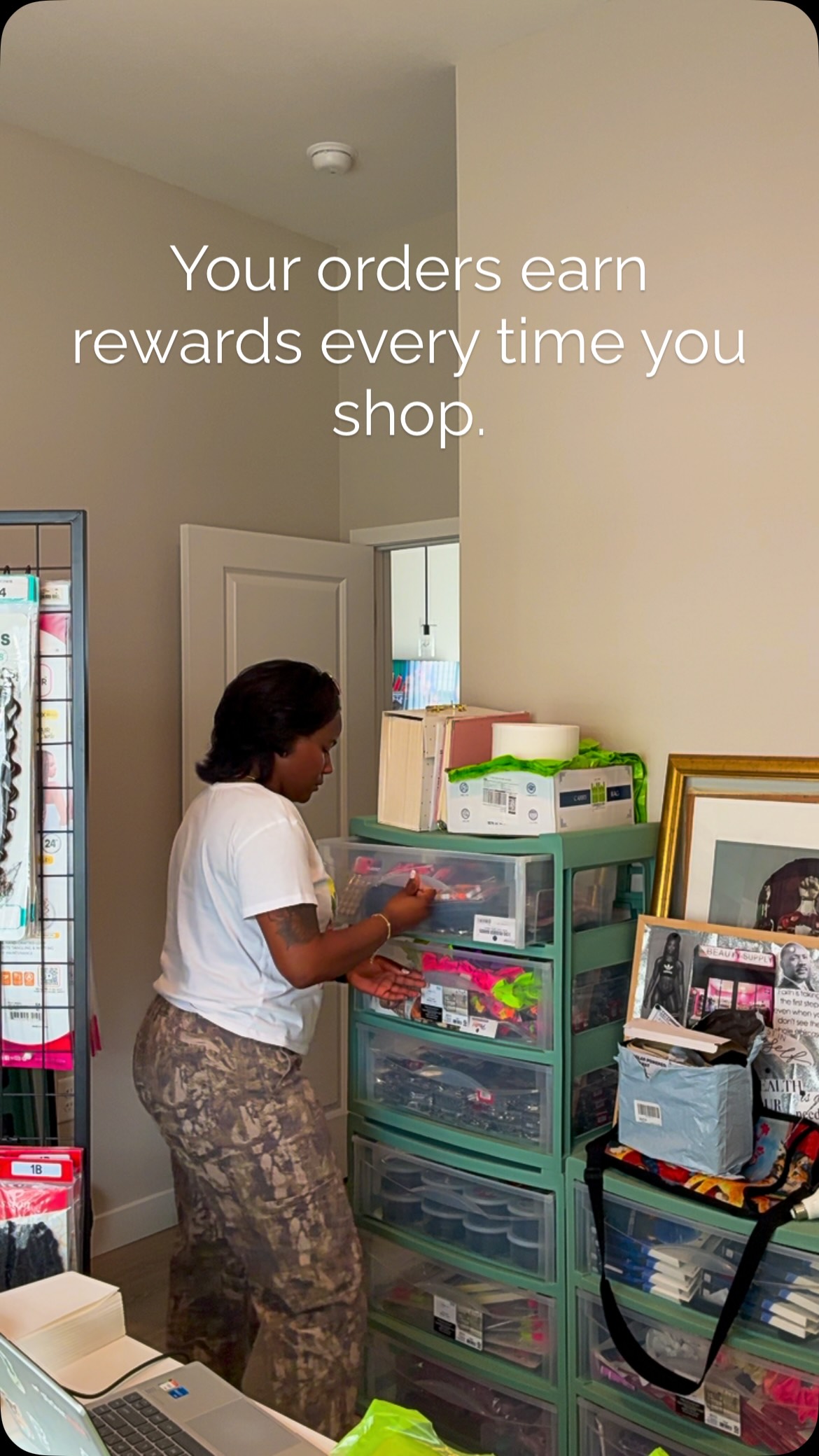 Don’t forget to sign up for Samone’s Beauty Supply Rewards! Every qualifying purchase earns points, and once you reach 500 points, you’ll receive $10 off your next order.
Start earning while you shop! ✨