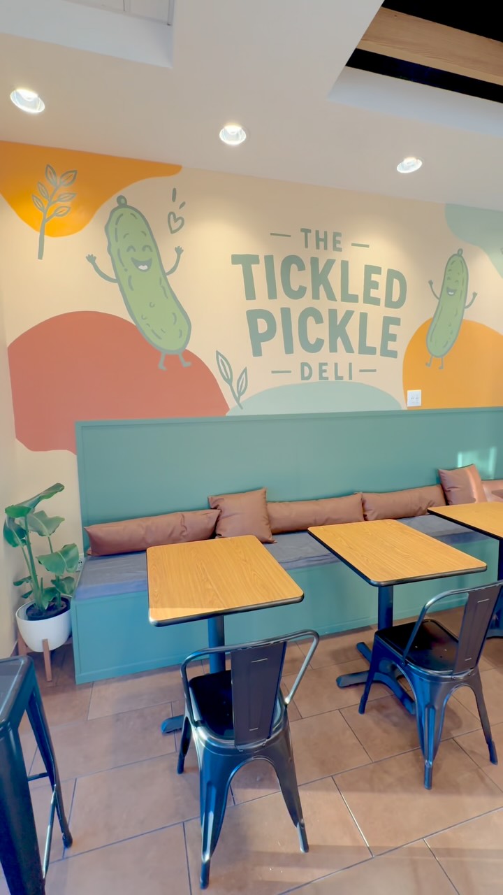RUN, don’t walk, to @thetickledpickledeli in Concord!🥪🥙 Now open, with drive thru option, and completely delicious!
The owners also own @johnnyrogersbbq which tells you this new deli is nothing short of amazing! 😋 The food was great and the service was even better!
#concord #concordnc #supportlocal #deli