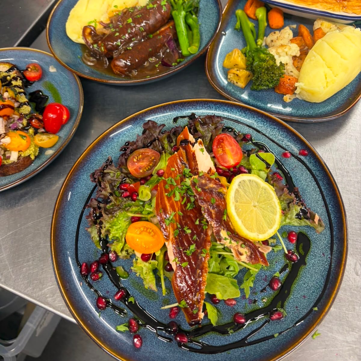 This weekend we’re welcoming @frasband1 back to Knoydart! 🥳 They’re playing at @knoydarthall on Saturday night followed by a session in the pub on Sunday 3-6pm!
A few of the delights on this weekends specials board…
🐟 Hot Smoked Salmon Salad
🥩 Braised Beef Cheeks in a Red Wine Jus
🧀 Brie and Cranberry Tart
🎂 Crème Brûlée
If you’re looking to eat with us make sure you book in! 👉 eat@theoldforge.co.uk