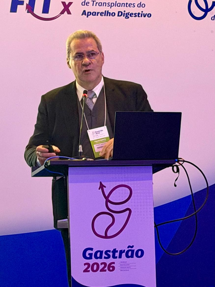 Bom dia! ☀️
Hoje estamos no Gastrão 2026, um dos encontros mais relevantes da gastroenterologia brasileira.
O Prof. Dr. @drtomasnavarro apresentou uma aula sobre distúrbios motores na Esofagite Eosinofílica — tema que ganha cada vez mais espaço na prática clínica e exige atualização contínua.
A EoE vai muito além da inflamação: entender sua dimensão motora é essencial para um manejo completo e eficaz do paciente.
🎓 Educação médica de alto nível, sempre.
#gastroenterologia #nagastro #gastrão2026 #esofagiteeosinofilica