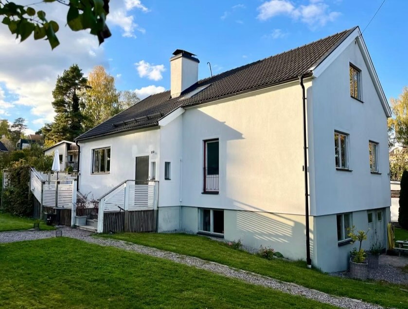 Underbar villa i Danderyd uthyres.
Närhet till bad, skolor och fotbollsplan. Närmsta tunnelbanestation är Mörby C där det finns gott om matbutiker, shopping & restauranger.
Välkommen att höra av er vid intresse.
@passionforhomesgroup
#uthyrning #villa #rental