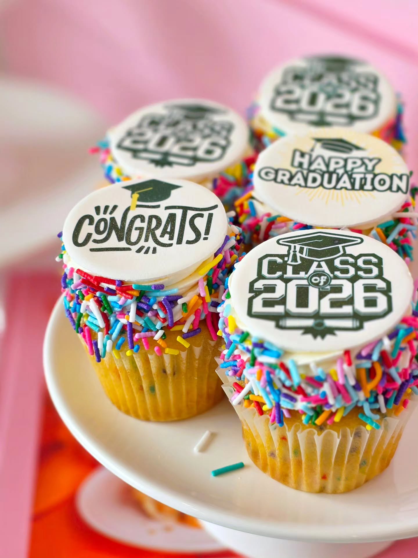 Shop is stocked with goodies for all your celebrations this week! 🥳
🍎 Teachers appreication gifts
🎓 Graduation cakes & cupcakes
🏳️🌈 Pride treats and lots more!
Find our hours on Google, and stay turned for our new summer hours starting this Sunday! 👀
#summerfun☀️