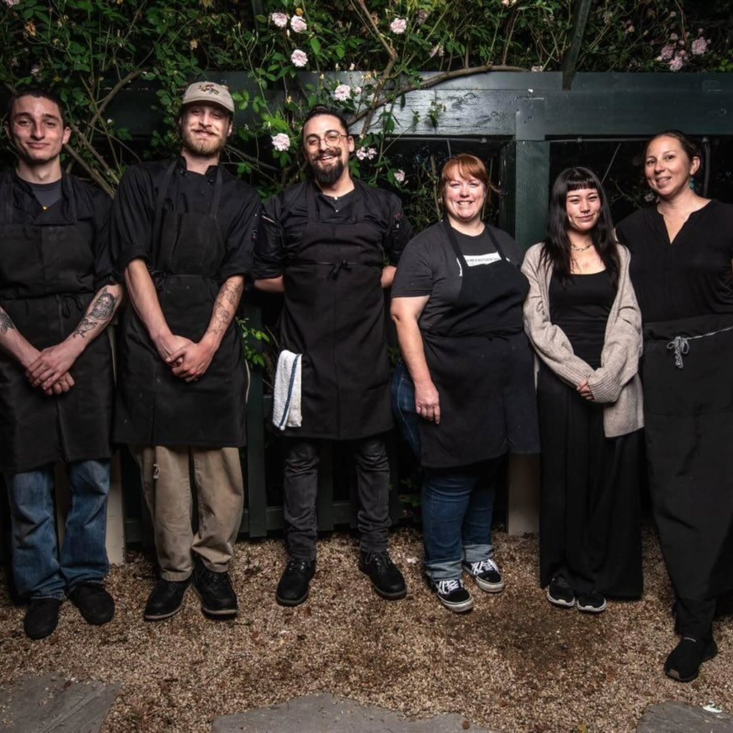 ✨️Meet some of our hardworking staff!✨️
Kitchen crew Gus, Charlie and Dillon. Chef/owner Cori and front of the house Valen and Amy.
Come say hi this week!🥂
Open Wednesday through Saturday 5 ~ 8:30
#supportlocalbusinesses #staylocalaptos
Thanks for the great pic!.@shots_by_ross