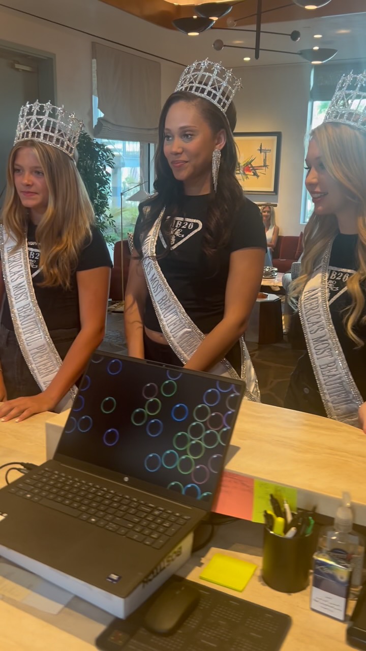 Who’s ready to check in at @caravancourt for pageant week? Our queens had some fun checking out the host hotel today in Arlington before the pageant next month! #AMbPageants