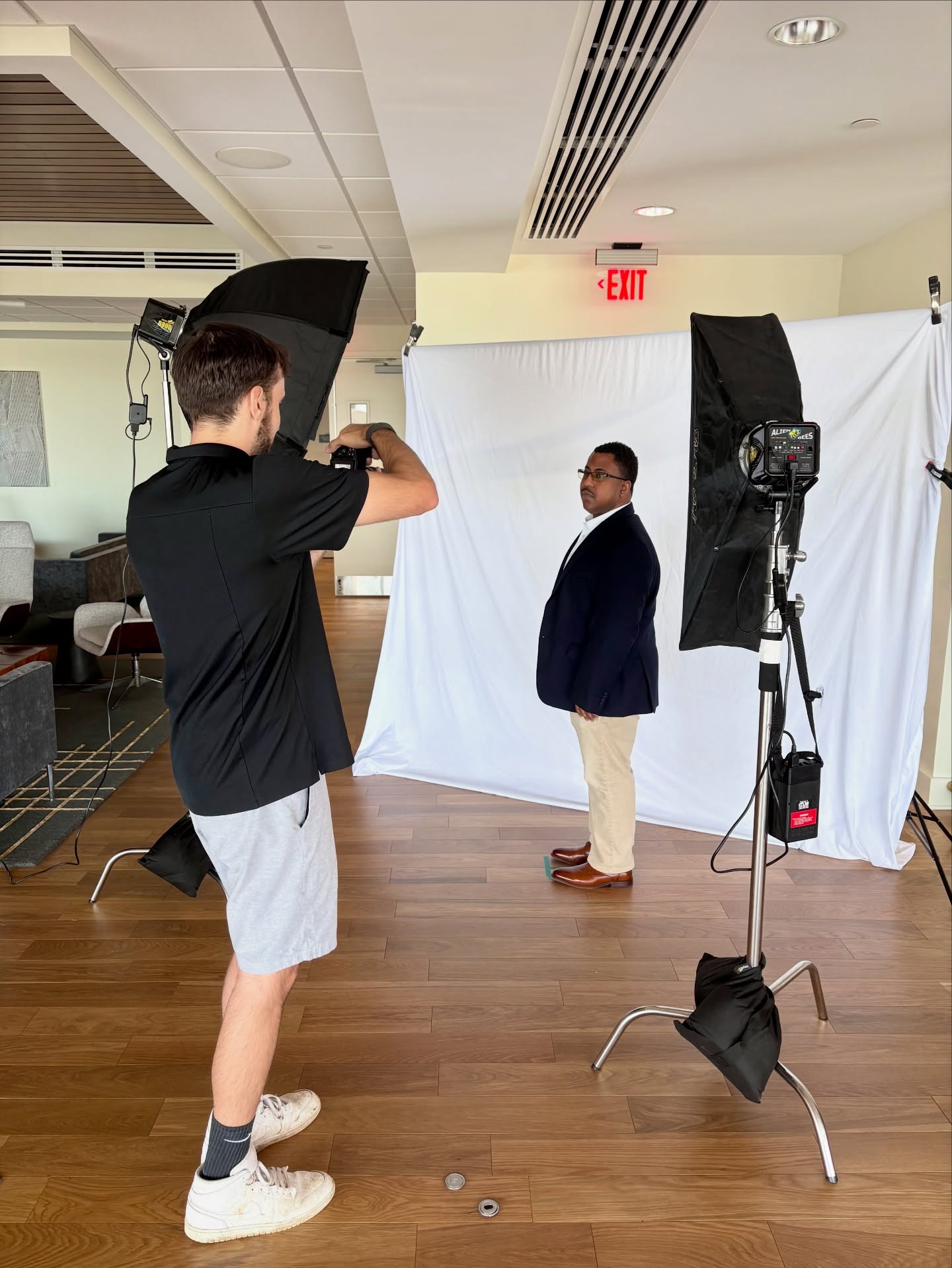 🌟 Had a great day of professional headshots in @pilotviewcenter. If you missed this one, that’s okay! We’ll host another opportunity next year.
Special thanks to @mjsliveproductions for doing such a great job.