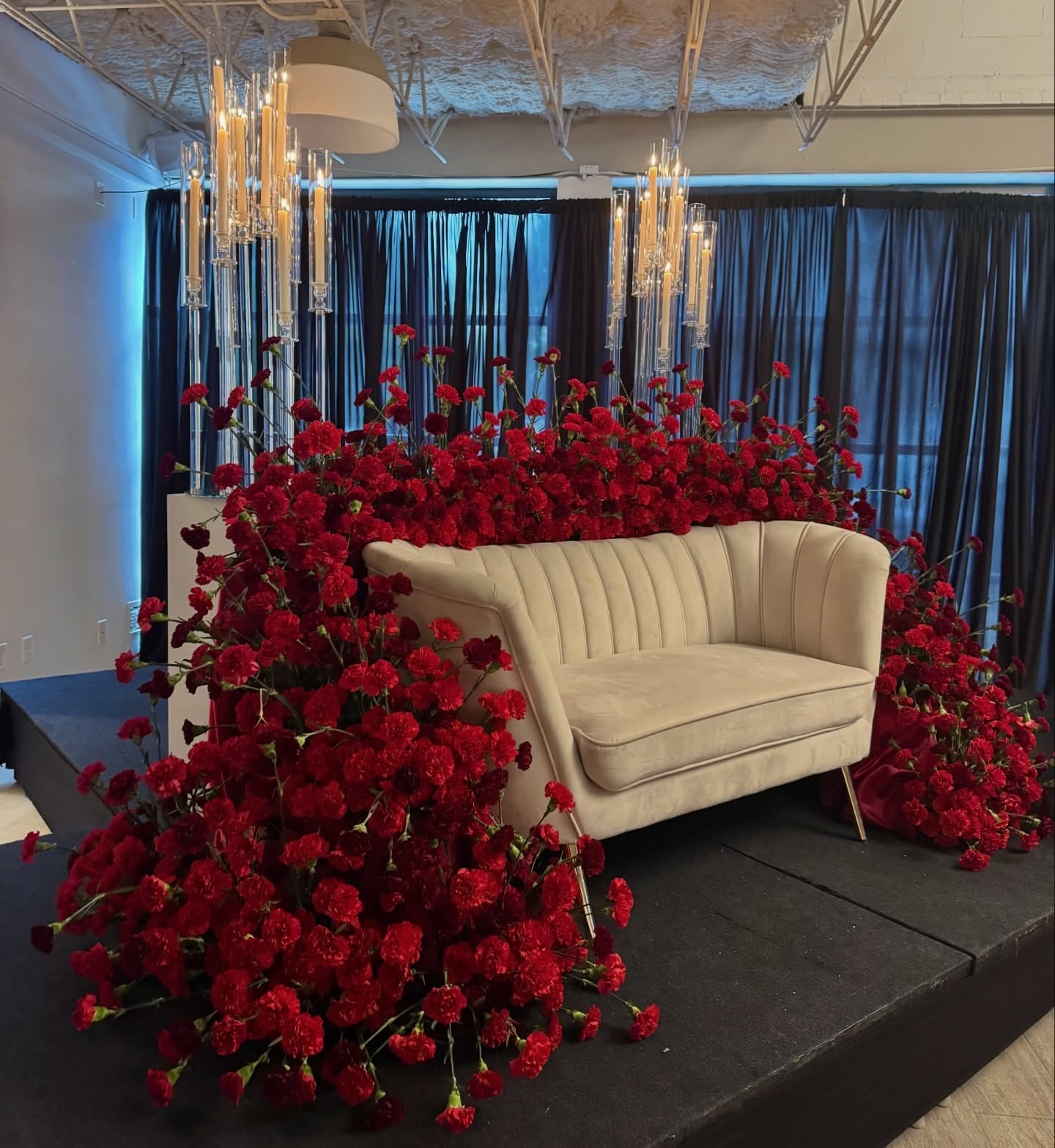 Safe to say this is one engagement no will ever forget. 💍🥰.
Florals and Design: @glowfloralevents
Venue: @downtownsocial
Rentals: @grandeventdesign
#tuscaloosaevents #eventdesign #luxuryevents #engagementparty #eventrentals