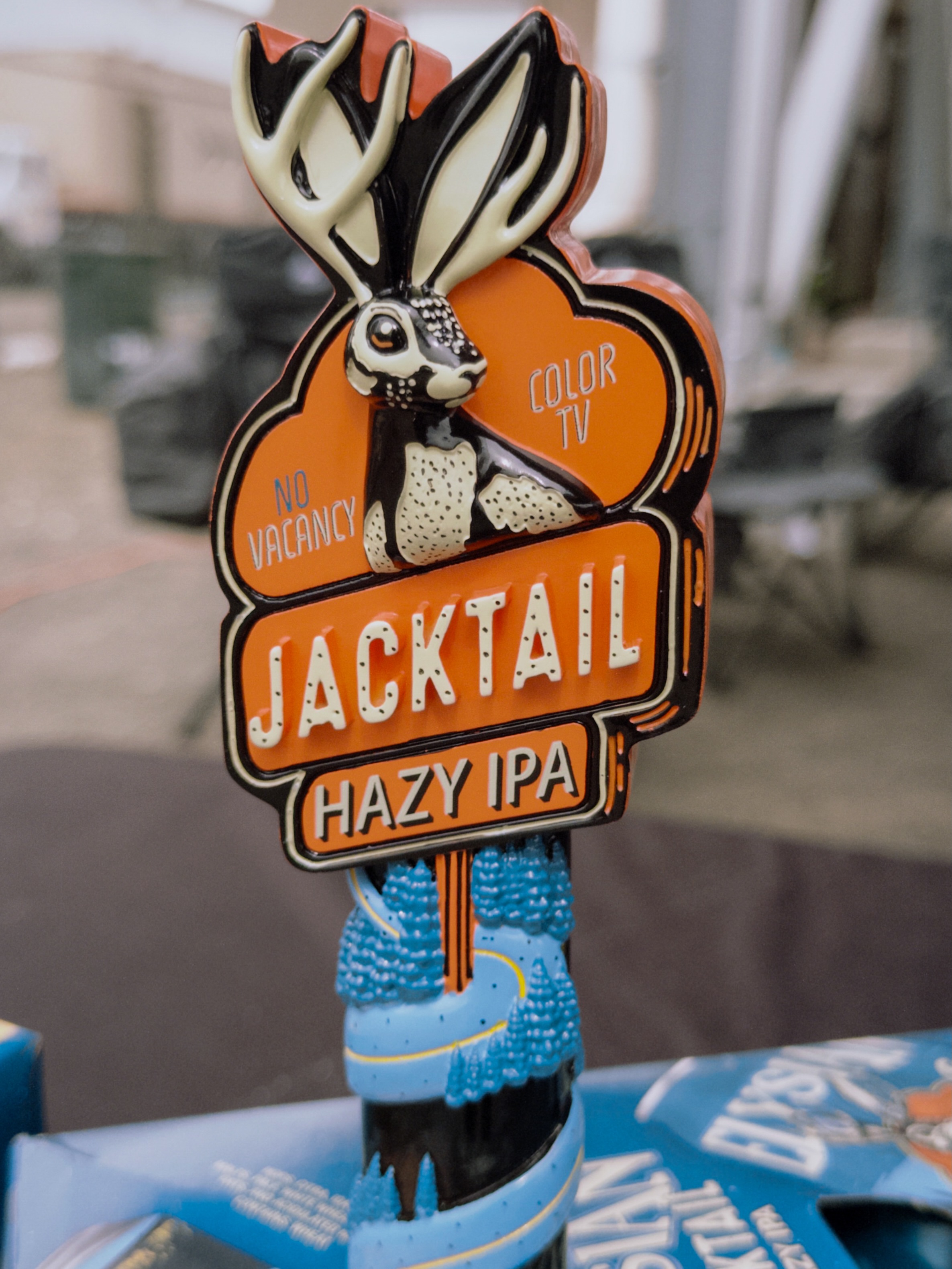 Come over to @elysianbrewing tent and try their Jacktail Hazy IPA 🍺