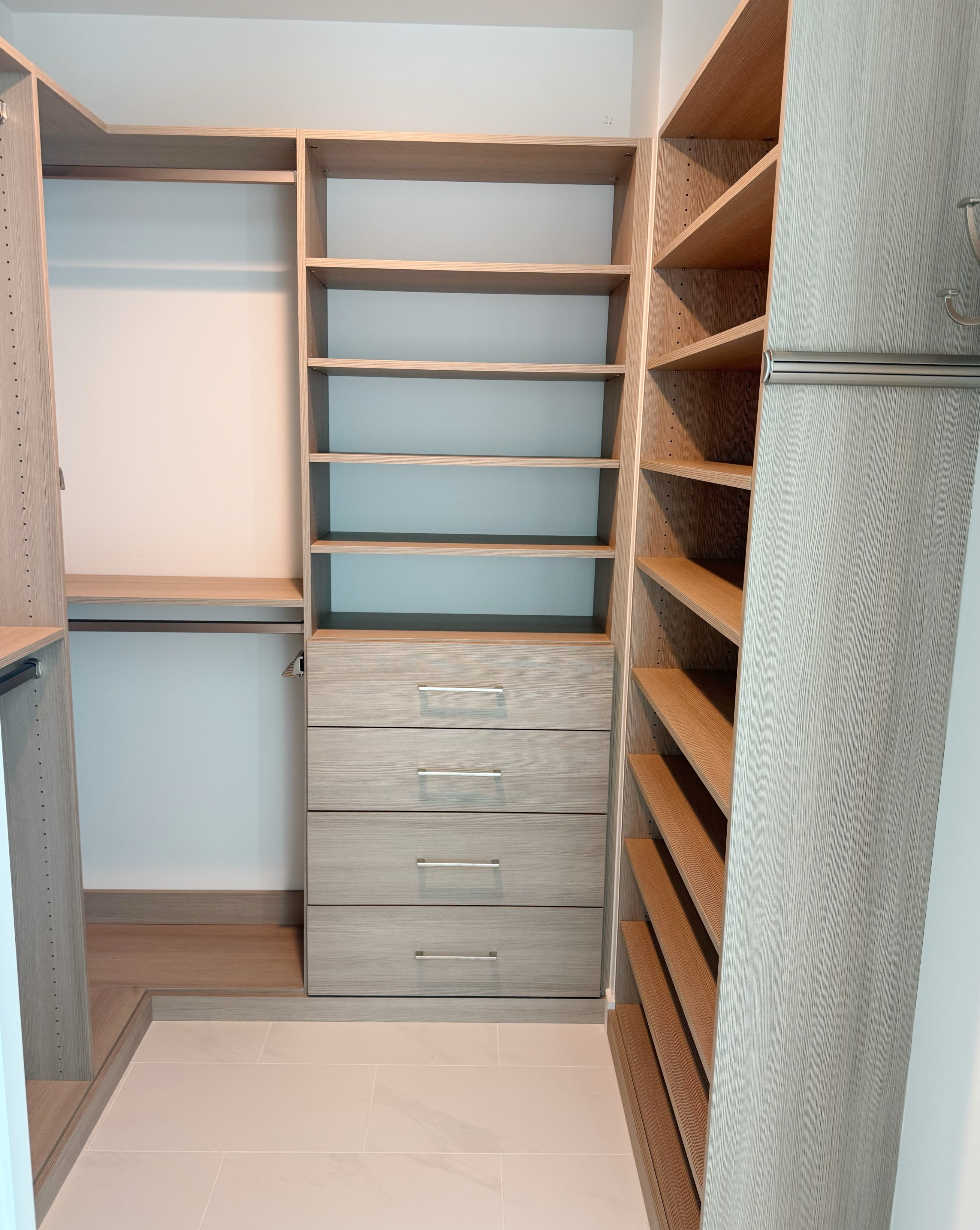 Closet Construction Question: Floor Mounted vs. Wall Hung
Not all custom closets are built the same.
✨ Off the floor (wall hung):
• Easier to clean underneath
• Creates a lighter, more open look
• Great for reach in closets w low door height
✨ On the floor (floor mounted):
• Furniture style appearance
• Can feel more substantial and built in
• Often preferred when creating a luxury furniture look
As a designer, I help clients decide which option makes the most sense for their home, budget, and lifestyle.
Question: Which would you choose: off the floor or on the floor?