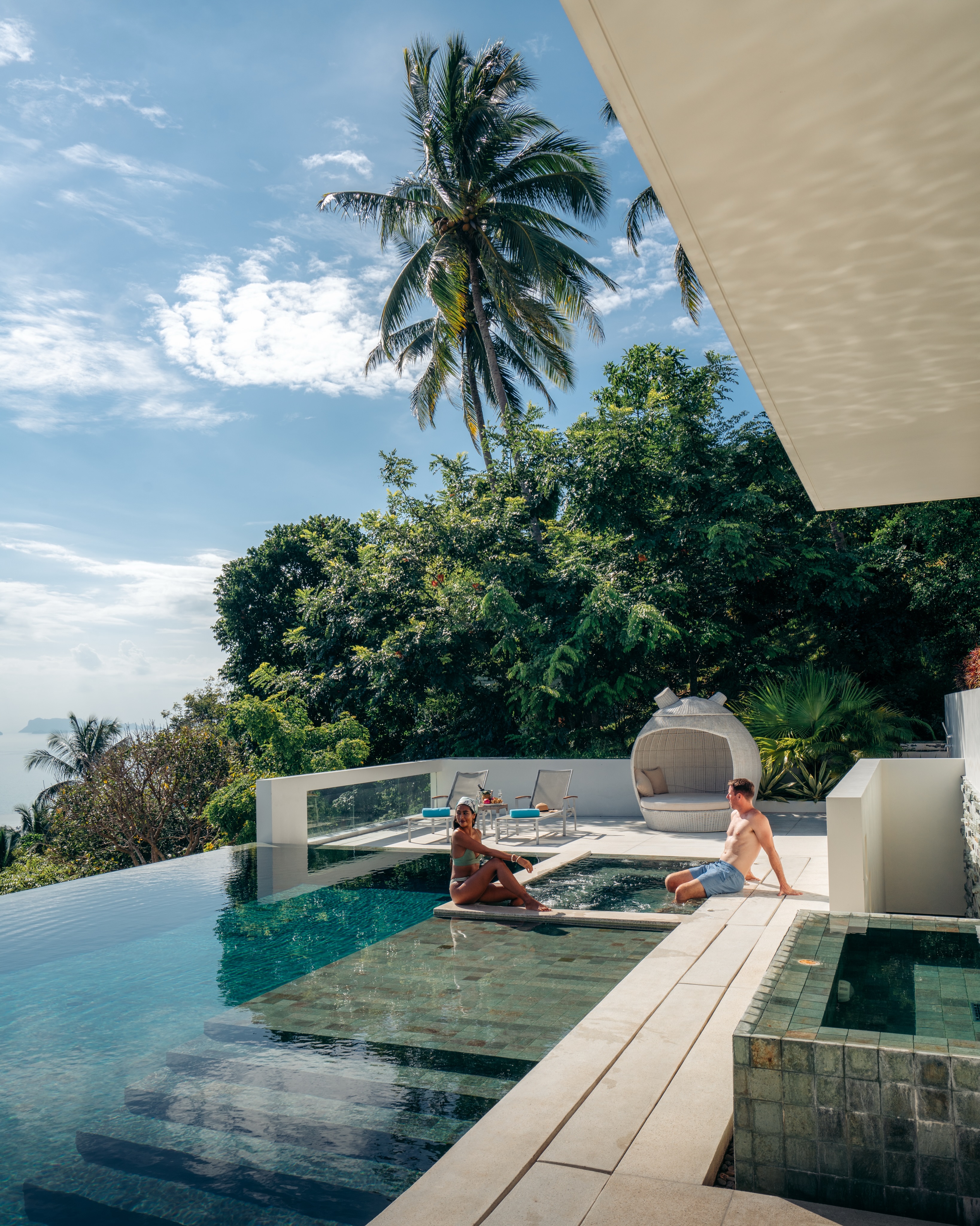POV: you just checked into your villa and the pool is the first stop on the agenda ✨
.
.
.
.
.
.
#limesamuivillas #kohsamui #kohsamuivilla #thailandtravel