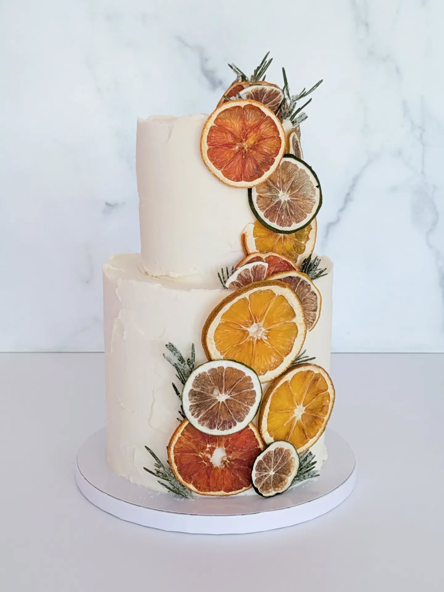 Some fun custom orders in May! 🍊🌹🌺🌼🎓
🎂 Looking for a custom cake? We recommend reaching out at least 2 to 3 weeks in advance. Fill out the form on our website or email us directly at info@thelittlecakecompanyws.com to start your inquiry!