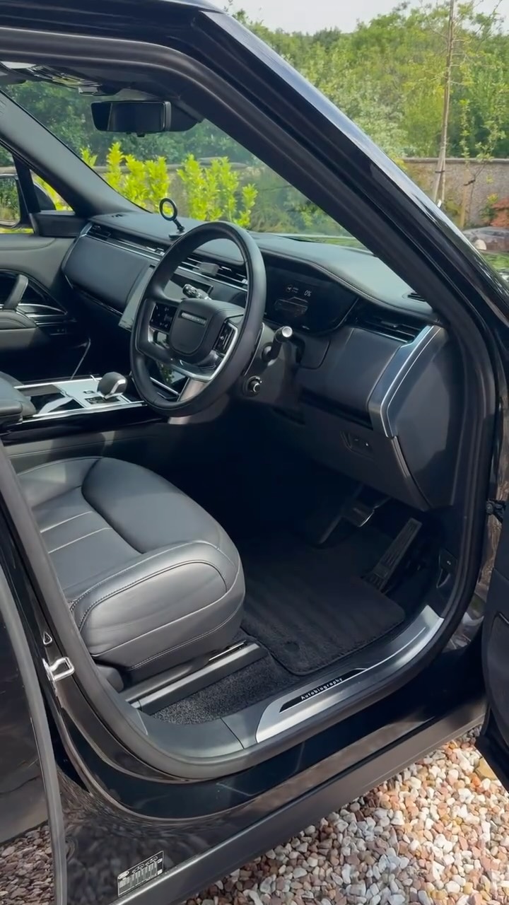 Range Rover in for our maintenance detail today ππ§Ό
@ecossecustoms #valeting #valetinganddetailing #mobiledetailing #rangerover #westlothian