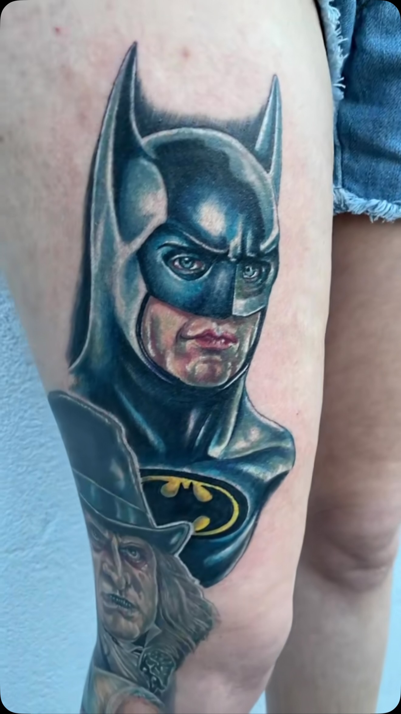 Yeah… I’m Batman..
Super fun Batman Michael Keaton tattoo I did on my sister in law to add to the Batman tattoo leg sleeve. Who is your favorite Batman character??
#batman #joker #harleyquinn #legsleeve #tattoosleeve
@kingpintattoosupply @electricgoldonparkblvd @truetubes @eternalink @inkmaster @luckysupplyusa @acehighprinting @afterinked @afterinkedcolombia