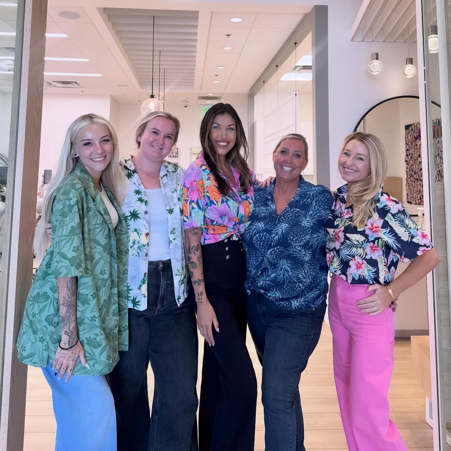 First week of summer ☀️✔️
Excited for more sunshine, more smiles, and making memories with the best team around. Grateful for this dream crew that makes every day fun—for our patients and for each other! 💛🦷✨
•
•
📍 Huntington Beach | Orange County | California
☎️ (714) 500-7147
🌎 www.messenger-smiles.com
•
•
•
#MessengerOrthodontics #DreamTeam #SummerSmiles #OrthodonticLife #OfficeCulture