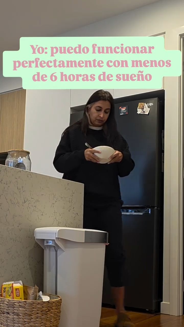 I'm not ok!!! Yo juro que puedo con todo, pero la verdad que cuando no duermo mi cuerpo enciende todas las luces de la consola.
Aun así, muchas veces las ignoro y sigo.
Tu no tienes que ser como yo. Te dejo en mi bio un link con muchos recursos para que tu también puedas tomar el control de tu sueño de una vez por todas.
💙
#parentingtips #babysleep #mamacansada #dormirbien