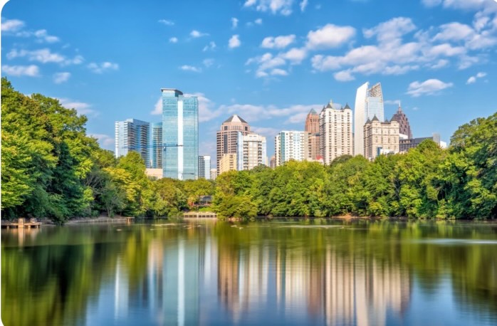 We spent the weekend in Atlanta, what a great city it is to visit.
Which is funny, because I lived there for 30 years.
It takes leaving a place to see it differently. The traffic frankly shocks me after 6 years away. Traffic aside, Atlanta has great hotels, restaurants, neighborhoods, shopping, and plenty to do.
A big plus is seeing all our Atlanta friends! Dinner at Mujo was amazing