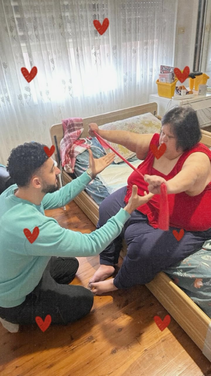 Honey showing us that every little effort counts. Proud of you, superstar 💙✨ #TeamHoney #EveryMovementCounts #AccelerateRehab