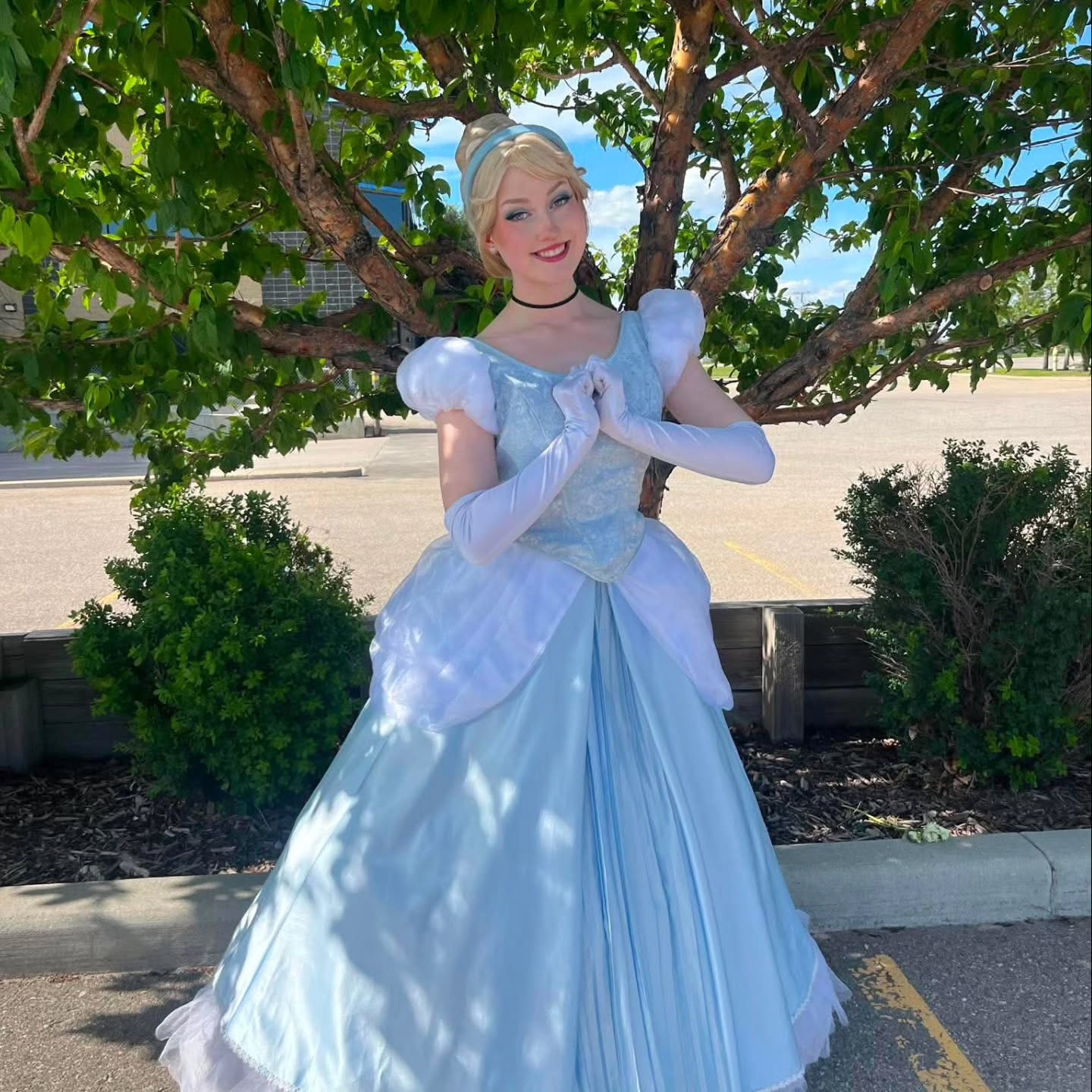 How lucky we are to be making magic and helping dream come true 💙 ✨️
#dazzlingprincessparties
#yyc #yql #airdrie