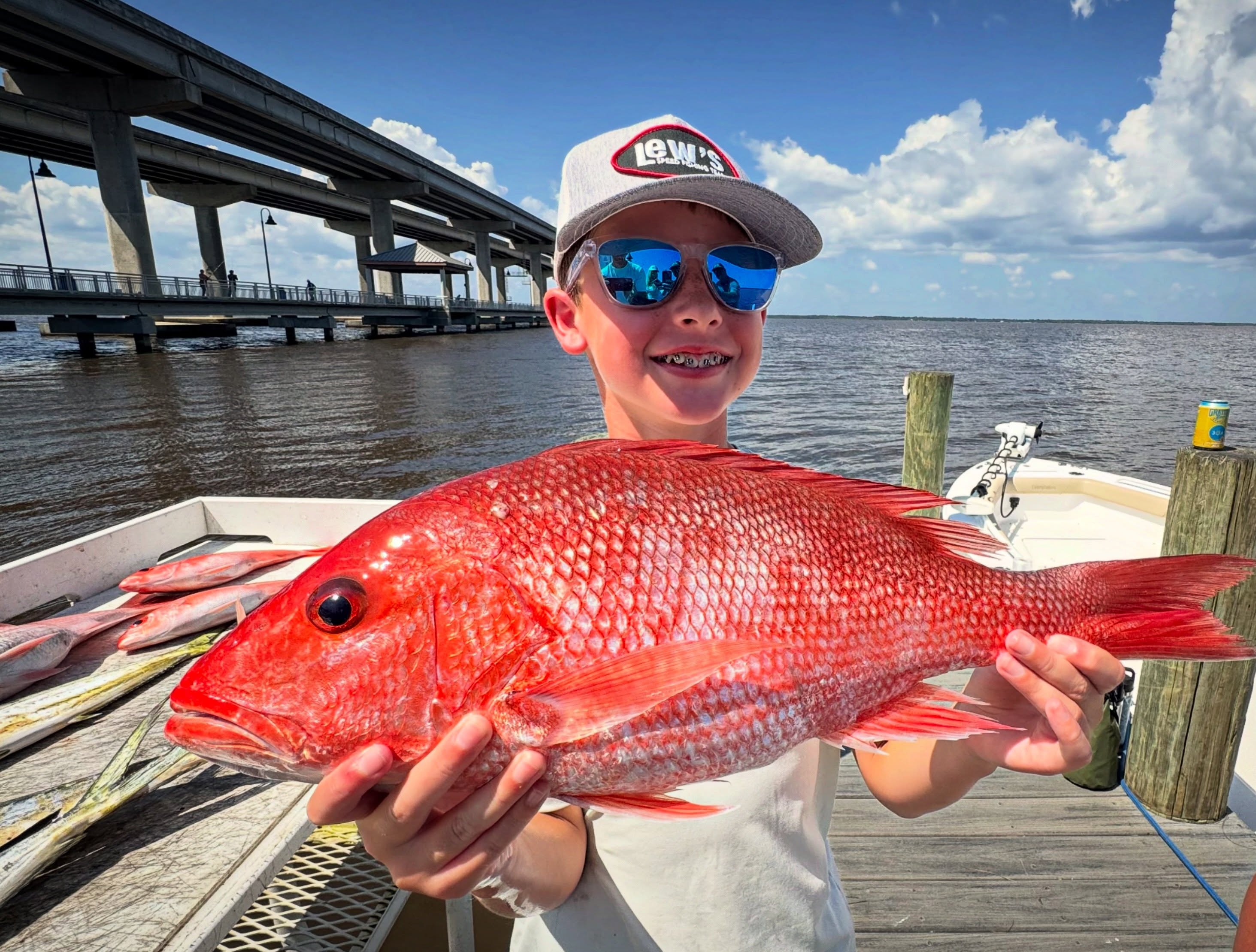 Best hook sets I’ve seen since @bill_dance
Great day fishing with my new buddies. 🤙🏾
#redsnapper #fishing #30a #fun