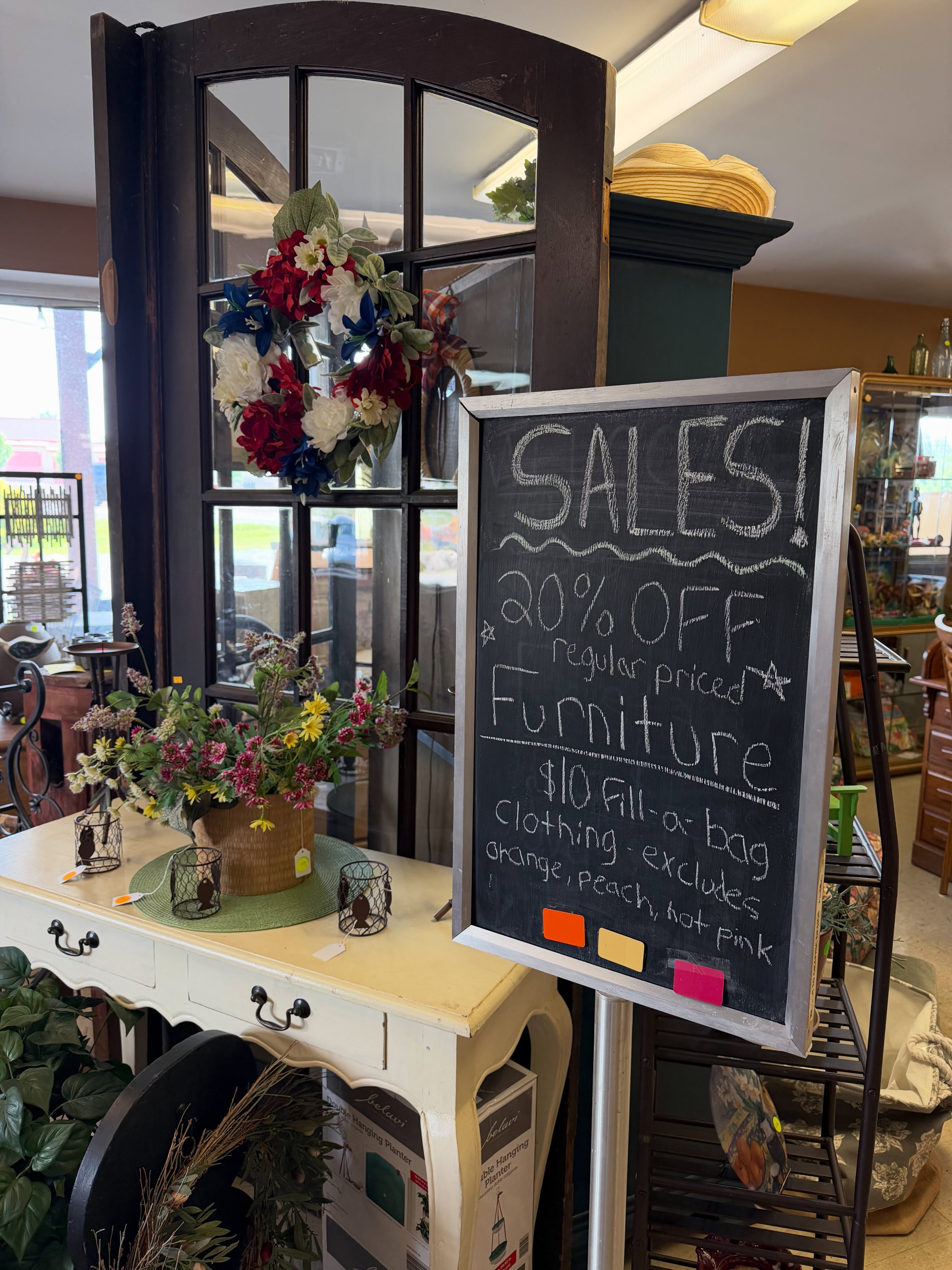 🏡 Today is the first day of our flash sale: 20% OFF furniture! 🛋️ We have a few more hours left to score some great furniture deals. Dining room tables, dressers, and unique pieces are now on sale! Stop in today, we’re open until 5PM!
Discounts only apply to full-priced furniture and excludes already discounted items. The sale continues tomorrow and Saturday as well!
#homeworkspremiumthrift #thriftedhome #shopsmallbusinesses