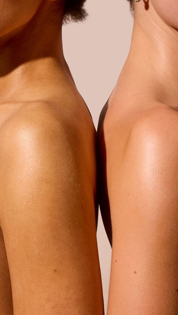 ✨Porque nos importas tú y lo que pones en tu piel…
Antes de elegir una crema corporal, tómate un momento para leer su lista de ingredientes. Tu piel absorbe parte de lo que le aplicas todos los días, por eso vale la pena escoger fórmulas limpias y de calidad.
🤍 Nuestra Body Cream está formulada libre de parabenos y químicos innecesarios, para brindarle a tu piel la hidratación que necesita con ingredientes cuidadosamente seleccionados.
#TheBagNaturalSkincare #BodyCream #CleanBeauty #NaturalSkincare #SkincareIngredientes BodyCare HealthySkin