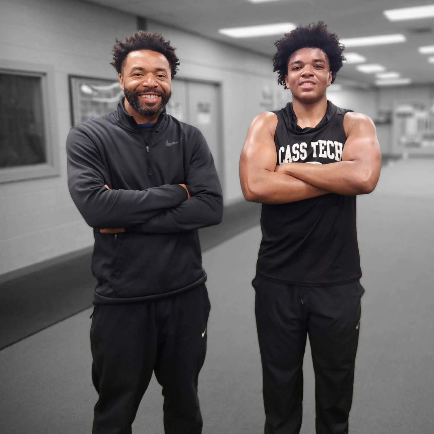 One time for Cass Tech senior @jbonner11 💚🤍
We been connected for a couple years and its been a journey. His athletic ability and understanding of movement has improved in leaps and bounds.
Justin is headed to Hope College this fall. 🫡
Thanks for the opportunity to work with you 💯💪🏽
#JDSP #jdspeedperformance #speedtrainer #hopecollege #casstech