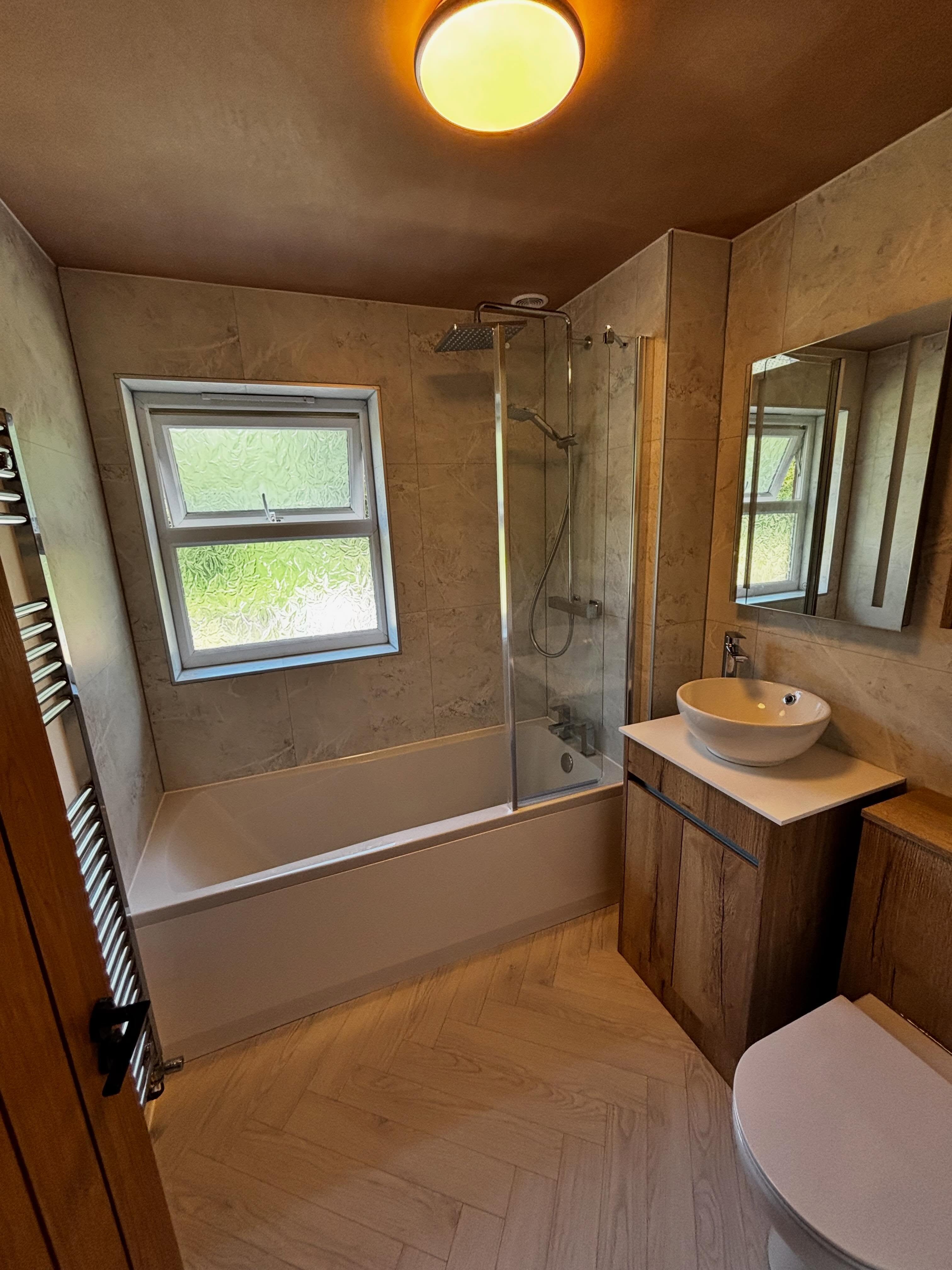 Bathroom complete ✔️ #bath #shower #plumbing #bathroom all supplied by @bbsplumbingsupplies