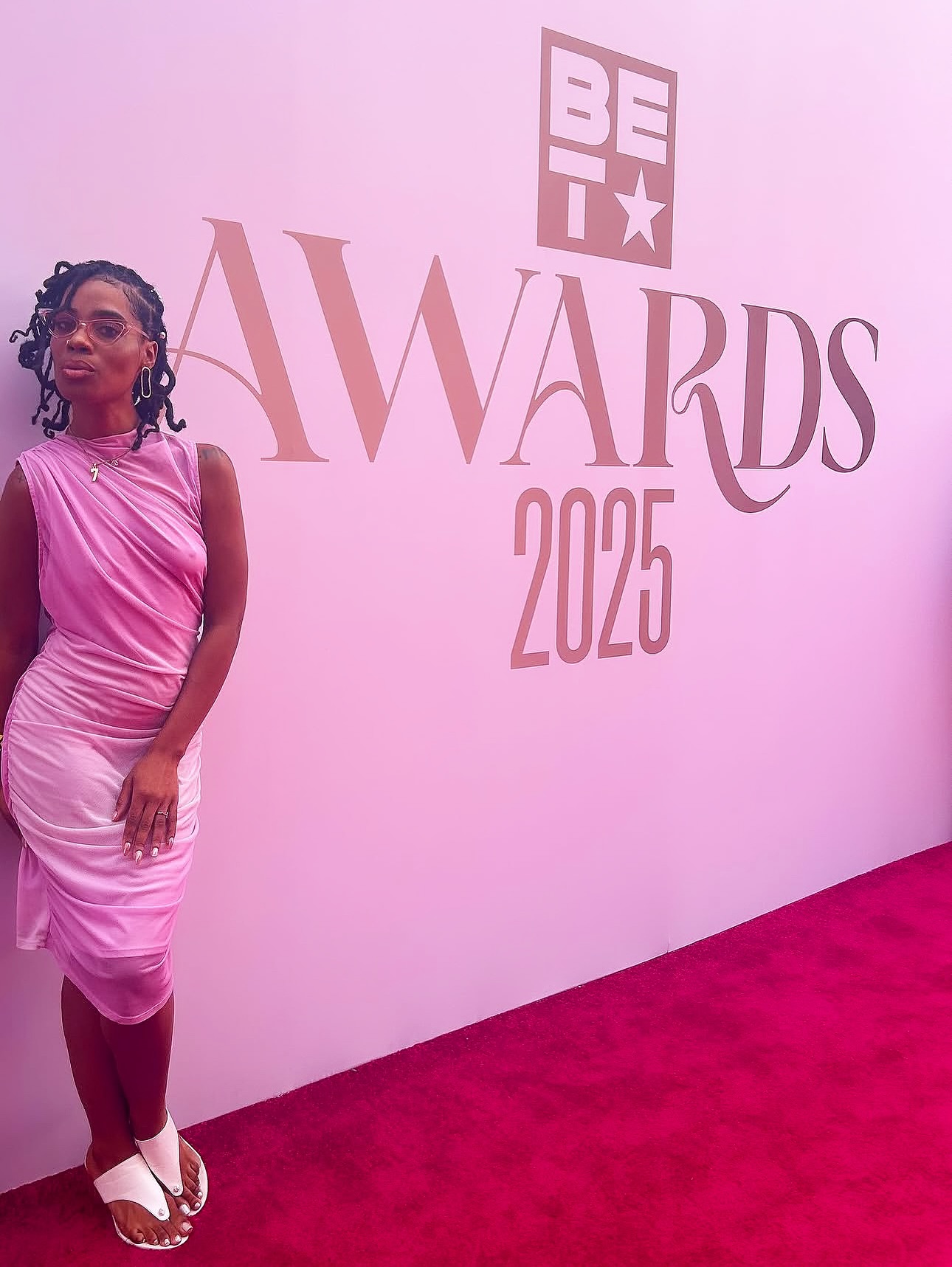 A year ago, I was floating through #BETAwards weekend like a fairytale. 💕The Pink Carpet. @DeleonTequila campaign. @SnoopDogg’s Icon Award celebration. @KendrickLamar sweeping the night. 🏆 This year, my crown looks a little different… 👑🥂 Stay tuned.