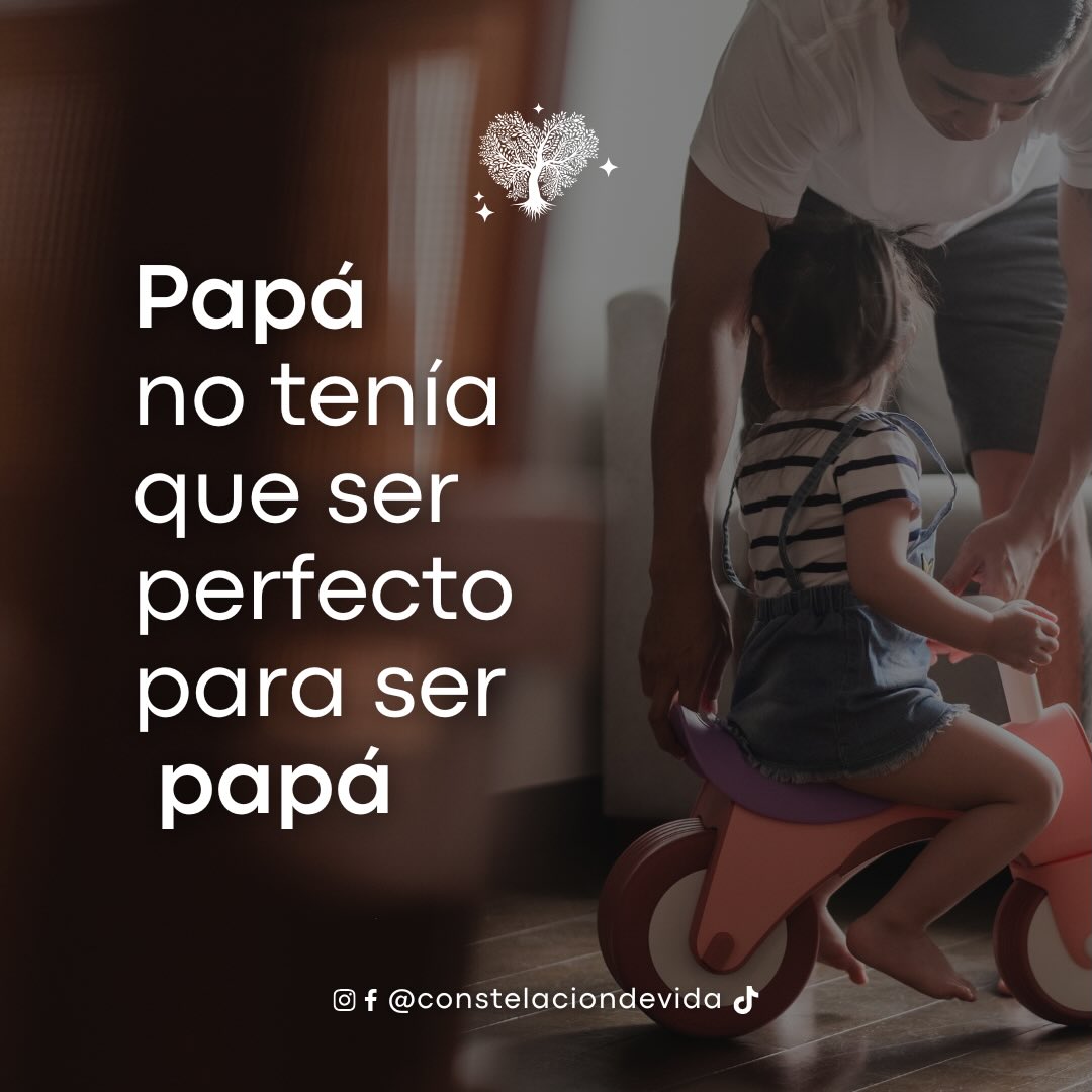 Hay heridas que no nacen de lo que pasó.
Nacen de lo que faltó.
A veces no era más disciplina, más consejos o más responsabilidades lo que necesitábamos.
Era sentirnos vistos.
Escuchados.
Comprendidos.
Sentir que nuestras emociones importaban.
Desde la mirada sistémica, muchas de las dificultades que vivimos en nuestras relaciones, nuestra autoestima o nuestra forma de enfrentar la vida pueden tener su origen en necesidades emocionales que quedaron sin cubrir durante la infancia.
Y aunque no podemos cambiar nuestra historia, sí podemos transformar la relación que tenemos con ella.
La sanación comienza cuando dejamos de preguntarnos por qué no recibimos lo que necesitábamos y empezamos a reconocer cómo podemos dárnoslo hoy desde la conciencia, el amor y la responsabilidad personal.
Porque aquello que faltó no tiene por qué definir el resto de tu vida.
💬 ¿Qué necesitabas escuchar cuando eras niño y nunca te dijeron? Te leo en los comentarios.
🌐 constelaciondevida.com
🔮 Agenda tu sesión desde el enlace en nuestro perfil
📩📲 55 4453 509
#ConstelacionesFamiliares
#TerapiaSistémica
#SanaciónEmocional
#NiñoInterior
#HeridasDeLaInfancia