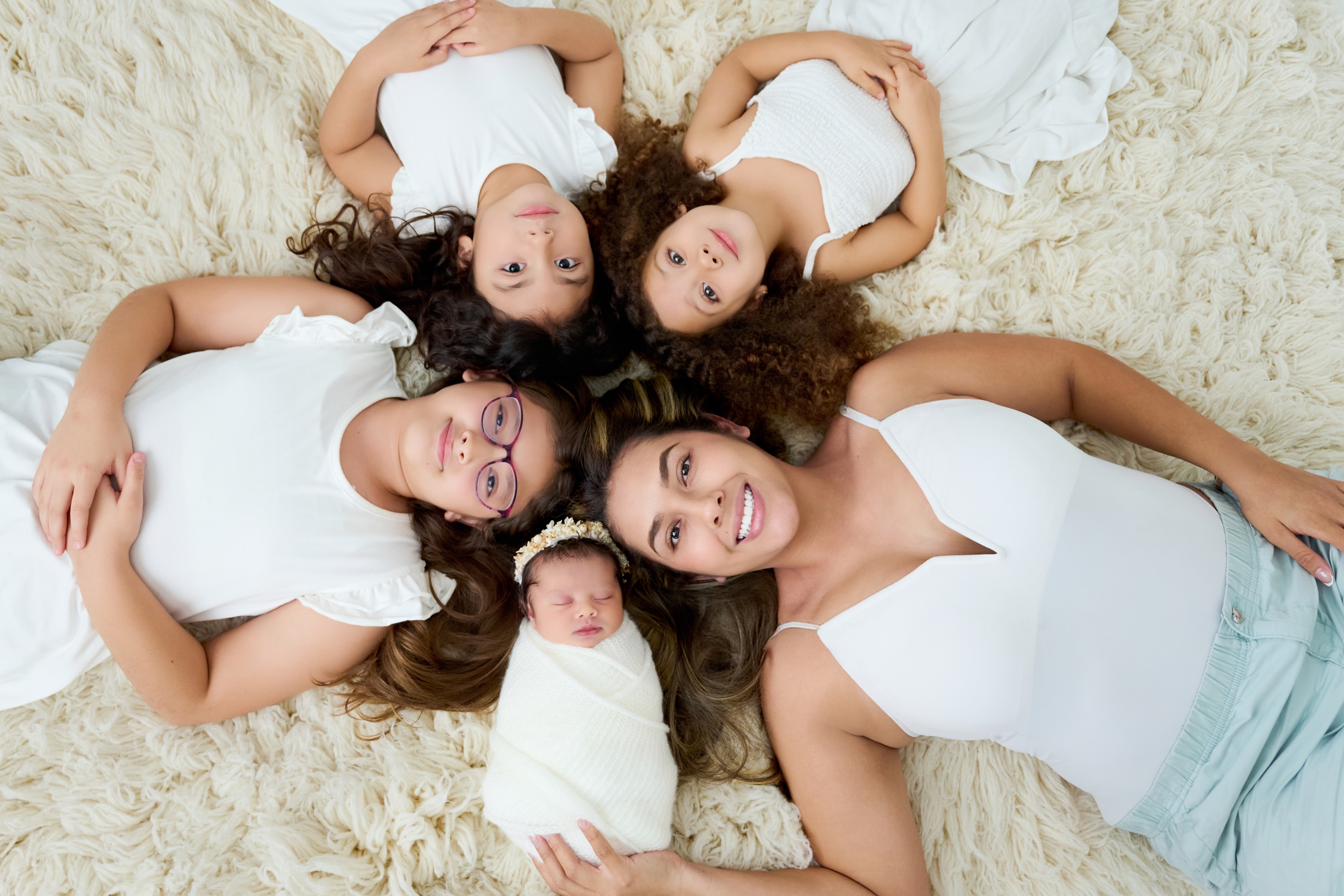 ..
Fine Arts Newborn Photography
Fotografía de Recién Nacido
More Inf 📞 346-328-2012
.
https://www.instagram.com/gabrielavicente_photography?igsh=YmZlcWhkMWc2ZWdk&utm_source=qr
www.gabrielavicente.com
#newbornphotography #newbornphotographer #newbornhouston #newbornsession #gabrielavicentephotos