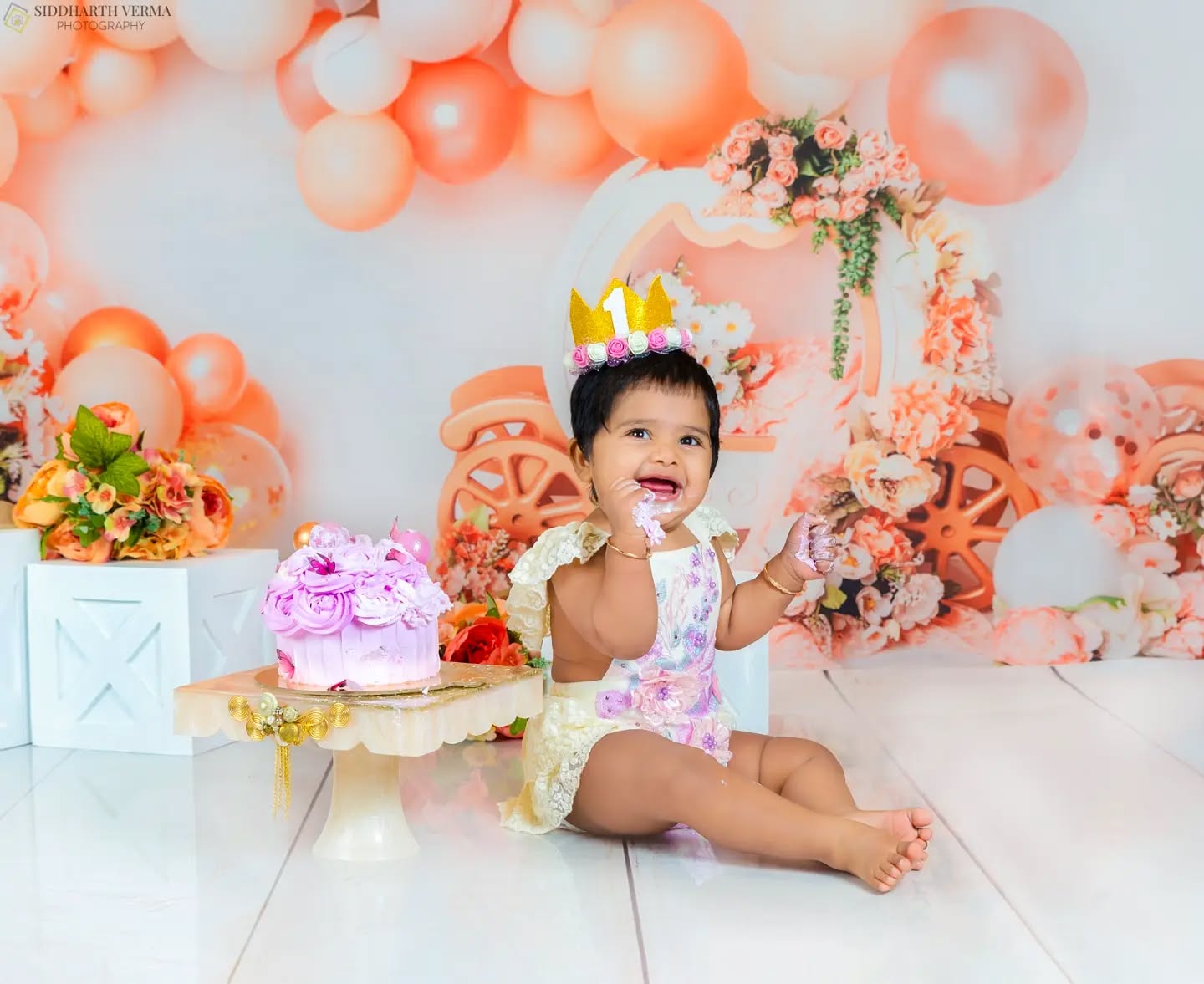 One little star, endless reasons to smile 🌸✨ Surrounded by sweetness, sparkle, and joy, this adorable birthday portrait captures the innocence and charm that make childhood unforgettable. A picture today, a treasured memory for years to come. 💕🎂📷
.
.
#BirthdayPhotoshoot #BabyPortrait #BabyGirlPhotography #BirthdayMemories #siddharthvermaphotography