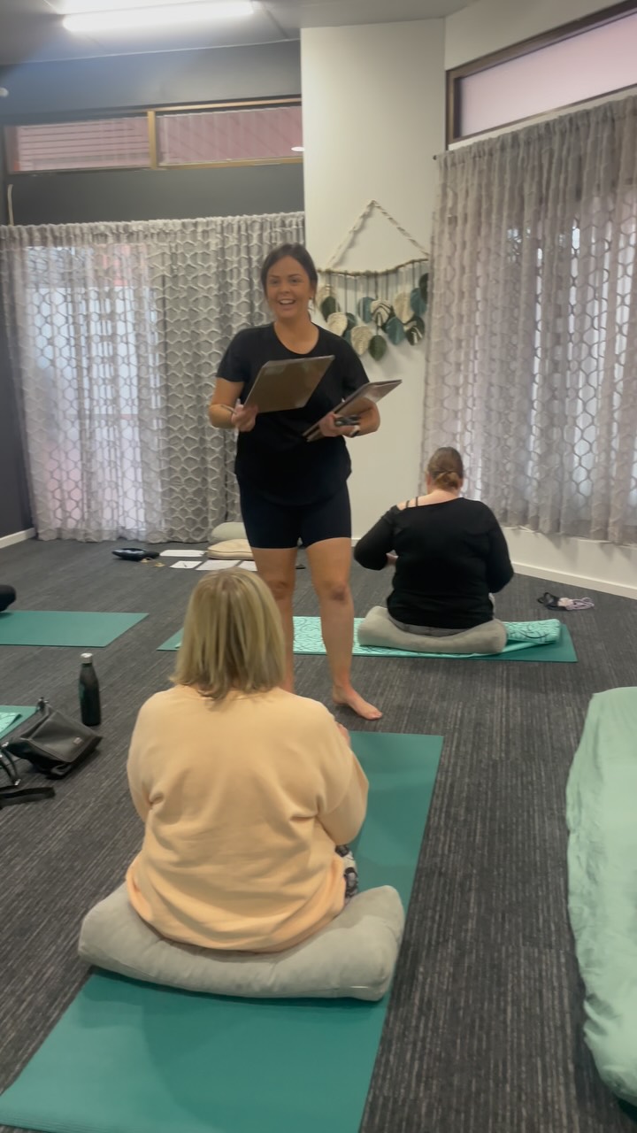 Every Community Reset starts and ends with a capacity check in.
A simple pause to notice where you’re at and discover what helps.
You leave each session with practical body based tools that work with you in real time.
And with evidence that you can influence your own experience.
More awareness.
More tools.
More choice.
#bodybasedprocessing #smallbusinessgippsland #inwardshift #gippslandconnection #wellingtonshiregippsland