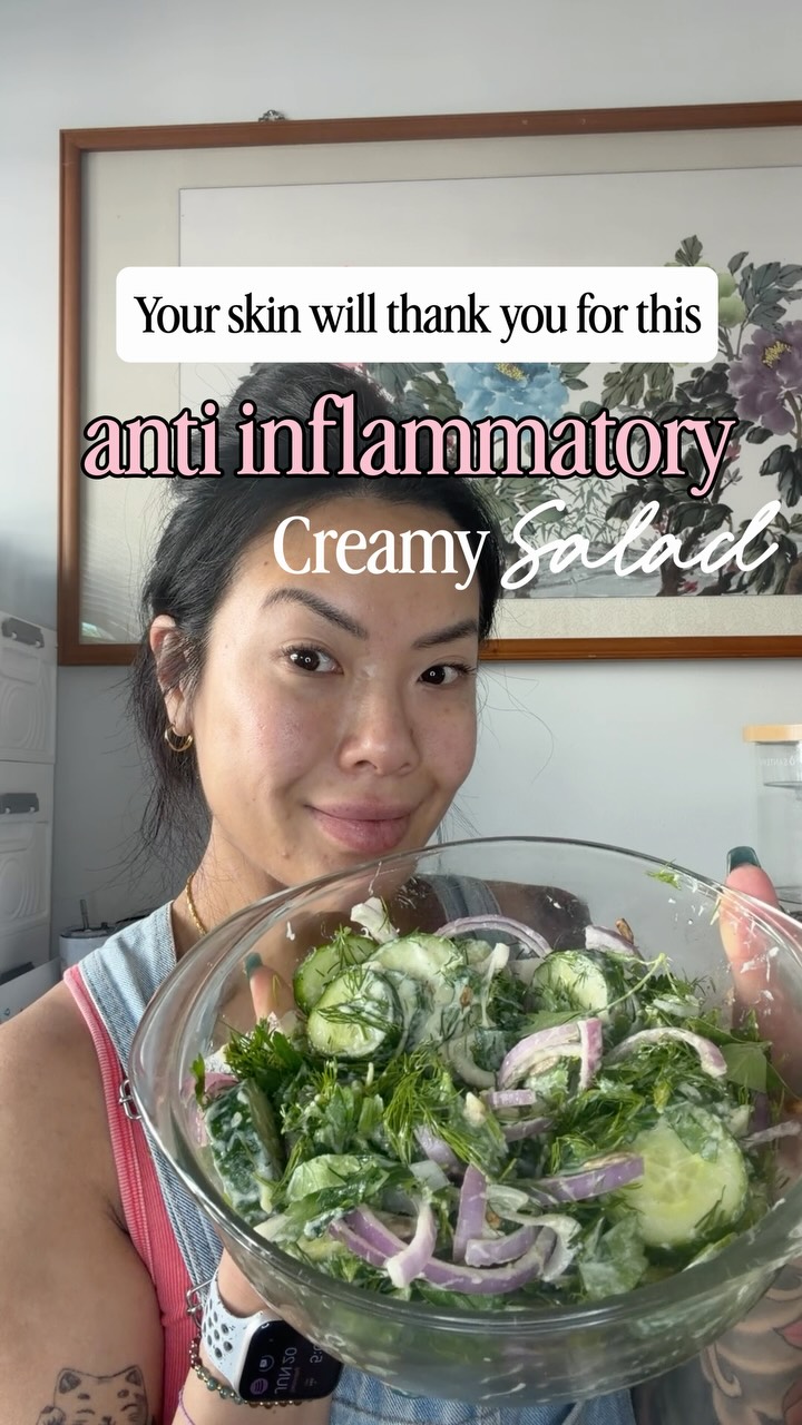 Anti inflammatory salad for your skin 🥗💚
Cucumbers, parsley, dill, red onion, seeds + creamy lemon dressing ✨
Want the full recipe? Comment SKIN and I’ll send you it!!
Follow @juliachien.rd for more gut, skin and nervous system content 🤍
All veggies from @spuddelivers
#eczema #eczemahealing #guthealth #skinhealth #antiinflammatorydiet