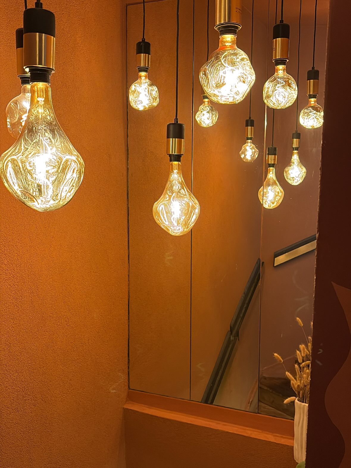 Envie d’un moment gourmand dans une ambiance chaleureuse ? 🇮🇹✨
Poussez les portes de The Kitchen by Pasta Cosi et laissez-vous séduire par nos pâtes fraîches, nos recettes généreuses et nos saveurs authentiques.
📍 Pasta Cosi Paris 20ème
12 rue du Surmelin, 75020 Paris
Que ce soit pour un déjeuner entre amis, un dîner en famille ou une pause gourmande, notre équipe vous accueille avec plaisir.
À très vite chez Pasta Cosi ! ❤️🍝 #PastaCosi #Paris20 #CuisineItalienne #TheKitchen #RestaurantParis