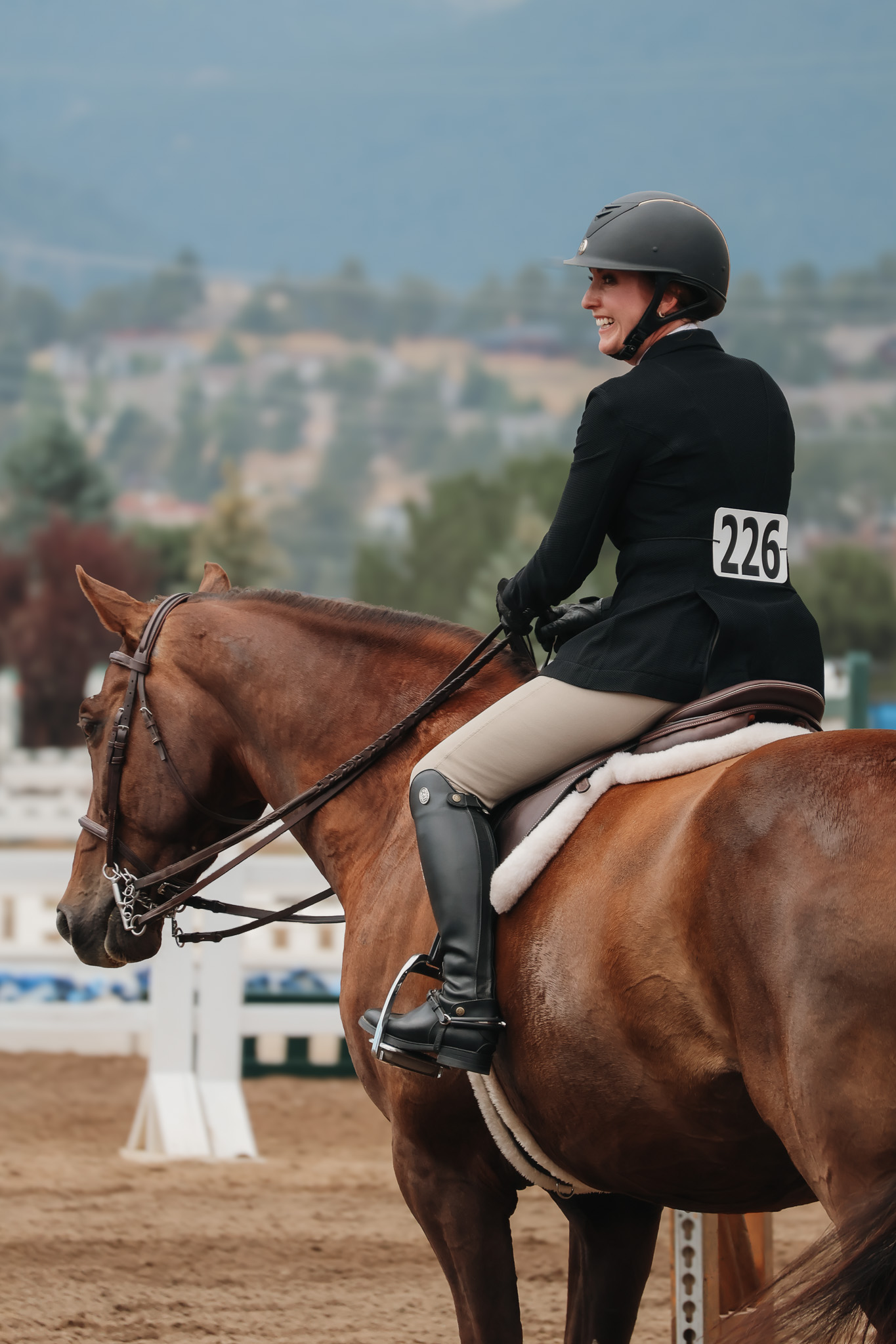 She's beauty and she's grace πΈ π #HorseShows #hunterjumper #CHJA #CopperPenny