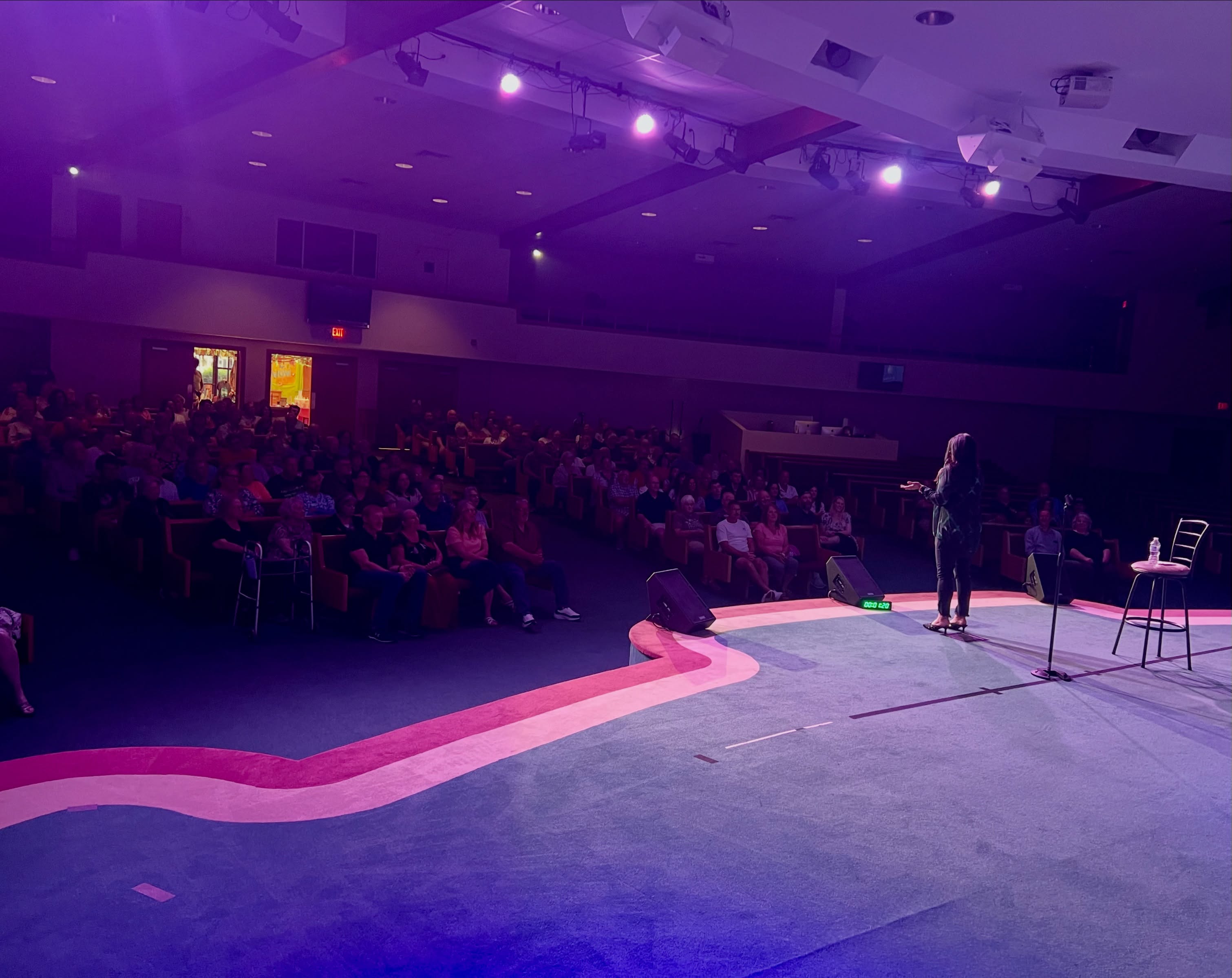 Connersville, IN with the @funnytogethertour 👏🏼👏🏼. What an incredible time with my CCA friends and this crowd!