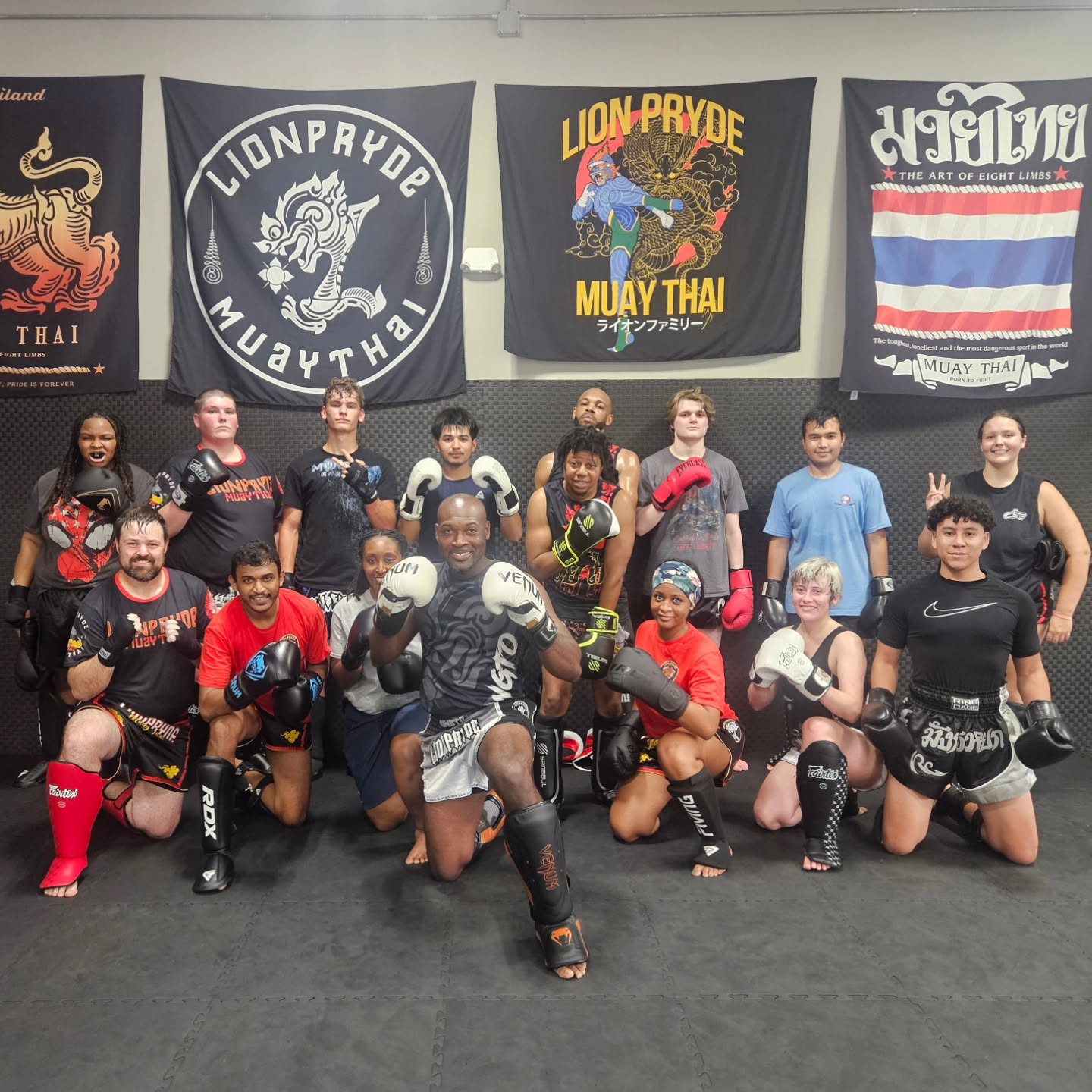 Singto Intermediate squad putting in that work. Ordinary people transforming themselves one day at a time. Great work team! 🦁⚔️🦁