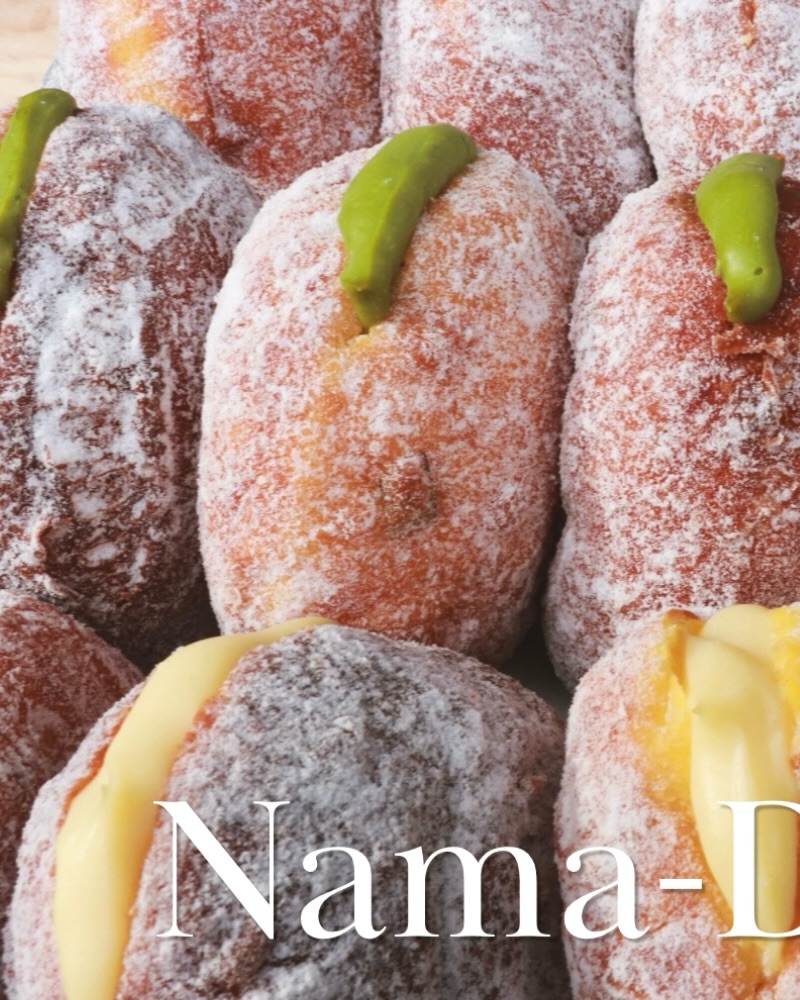 Hello friends!
Ever wondered why our fresh donuts are so sweet and chewy?🤭
Our fresh pumpkin donuts are made with real pumpkin blended right into the dough.🎃 This creates that soft,
chewy texture while keeping them light. You might spot small pieces of pumpkin skin - that’s just the real thing.
Enjoy your fresh donuts✨