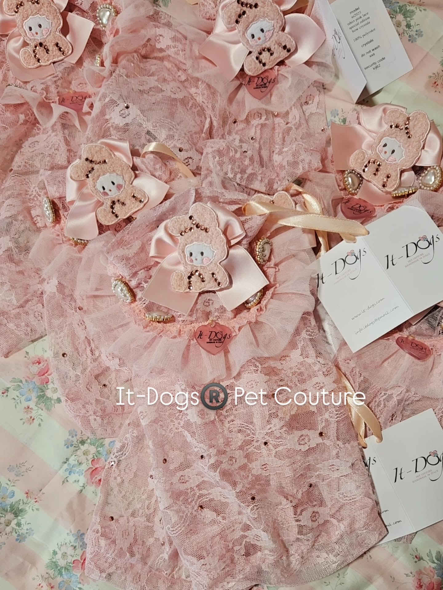 Pink lace tshirt special edition
🩷🎀
Email info.itdogs@gmail.com
Ig @itdogsofficial
Wechat itdogsofficial
Xiaongoshu itdogs itdogsofficial
#itdogs #dogshop #petshop #shoppingonline #onlineshop
Dog. Pet. Shopping. Italianstyle. Madeinitaly. Style .