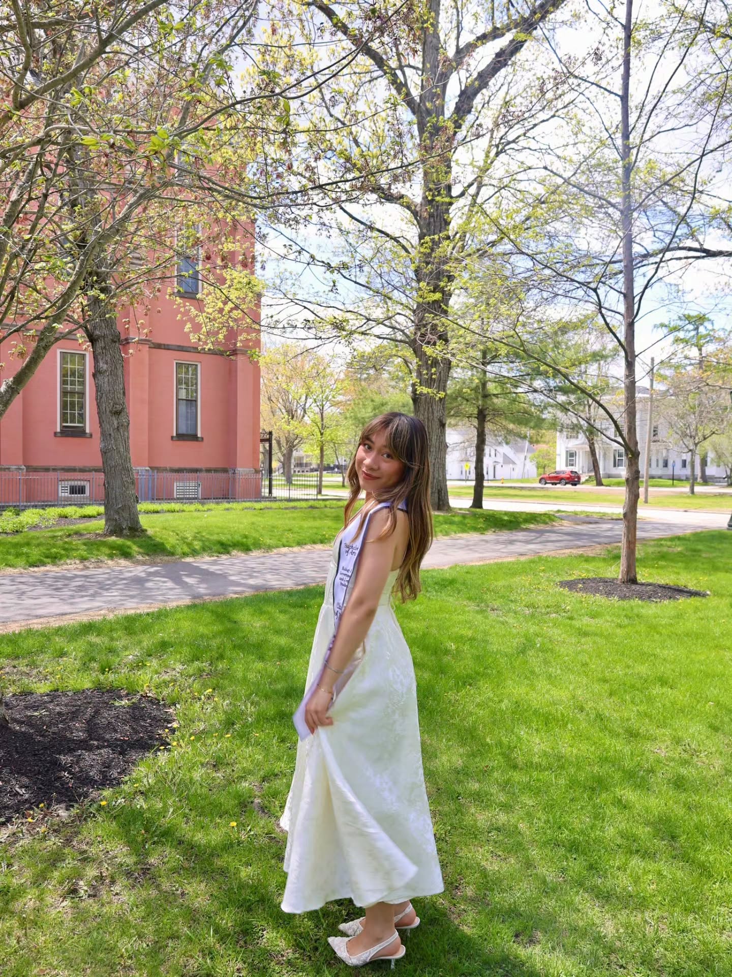 "After four years at Bowdoin College, in the beautiful and welcoming town of Brunswick, Maine, I would have never imagined that a first generation Latina like myself would have found her home away from home at such a prestigious institution. Growing up in a predominantly immigrant neighborhood in Los Angeles, I witnessed firsthand the systemic barriers that limit access to communities in need of quality healthcare. Having this experience where quality healthcare felt like a distant privilege, I recognize that institutions hold the power to either facilitate or restrict access through the way they manage information, whether intentionally or not. This perspective has guided my journey as a Biology major and Government & Legal Studies minor at Bowdoin College. I am beyond grateful for the opportunities that have crossed my path during my time here, including gaining experience and being published in my Professor's research lab work on the visual system of Drosophila, and studying abroad in Madrid for a semester while volunteering with a nonprofit organization aiding the elderly within the healthcare sphere.
None of this would have been possible without the help and support of college match, the Alliance Carson Scholarship, my wonderful friends that I met along the way, the incredible care that all Professors at Bowdoin College have for their students, and of course my parents, two extraordinary and hardworking individuals who sacrificed everything so their daughter could walk through doors they never had the chance to. Esto es para ustedes!"
𝘿𝘼𝙋𝙃𝙉𝙀 𝙂𝘼𝙍𝘾𝙄𝘼
🎓 Bowdoin College
📜 Bachelor's Degree in Biology,
📃 Minor in Government & Legal Studies
✏️ Alliance Leichtman Levine High School
#CollegeMatch