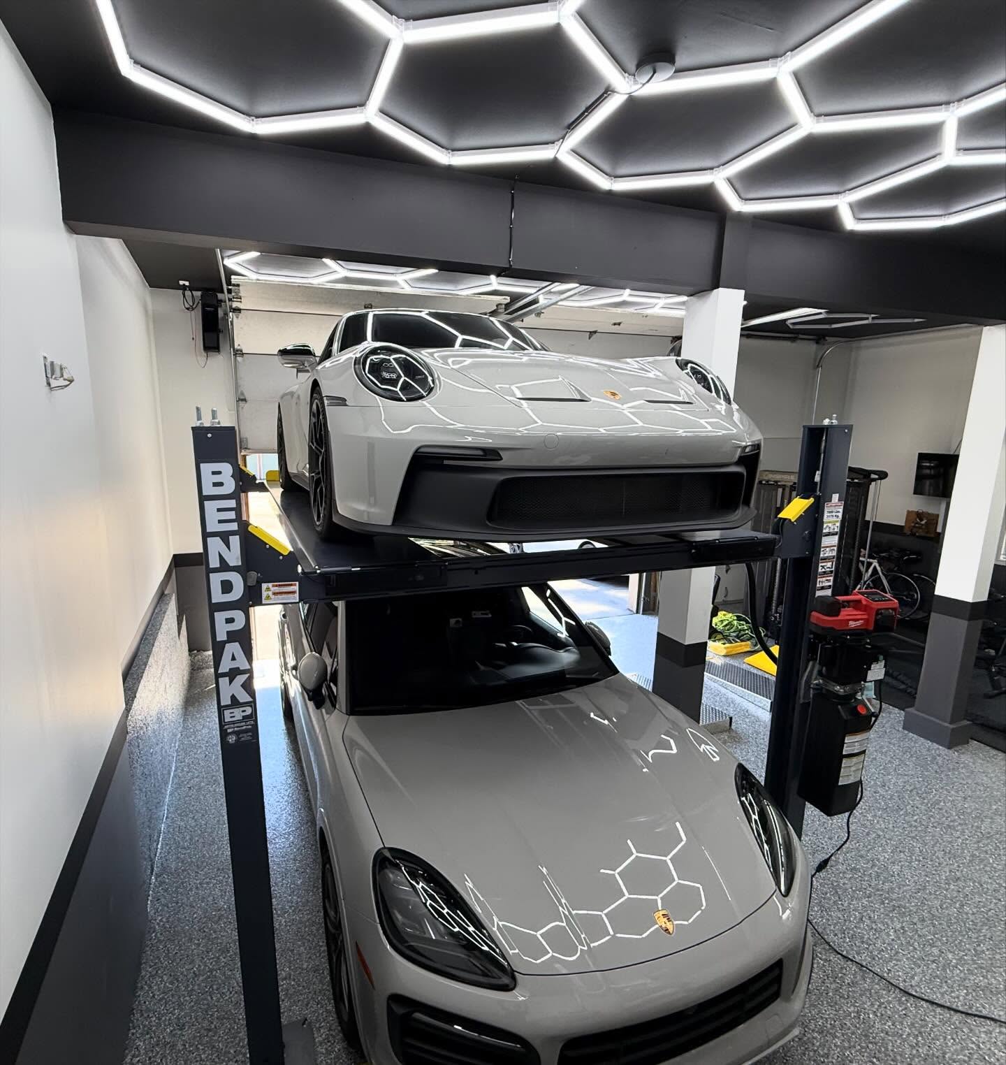 A @bendpak HD-7W sold and installed brings these Porsches to new heights 🔥