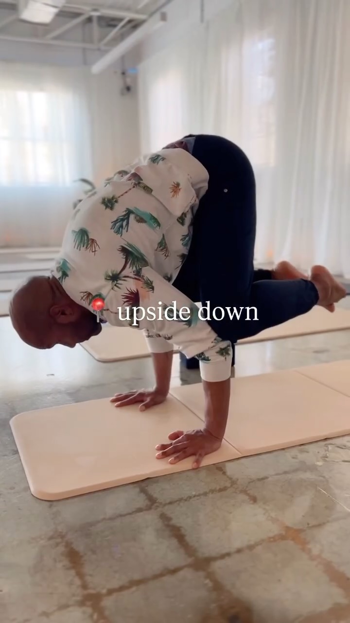 Strength. Control. Balance. Confidence. 🔥 Join Brandon for Handstands & Inversions on Sunday, June 28th at KKRU Studio (1-4pm)!
This special workshop will explore foundational inversion technique, body awareness, strength building, and ways to safely approach being upside down.
Class signups are now open and all levels are welcome! Come challenge yourself and have some fun ✨