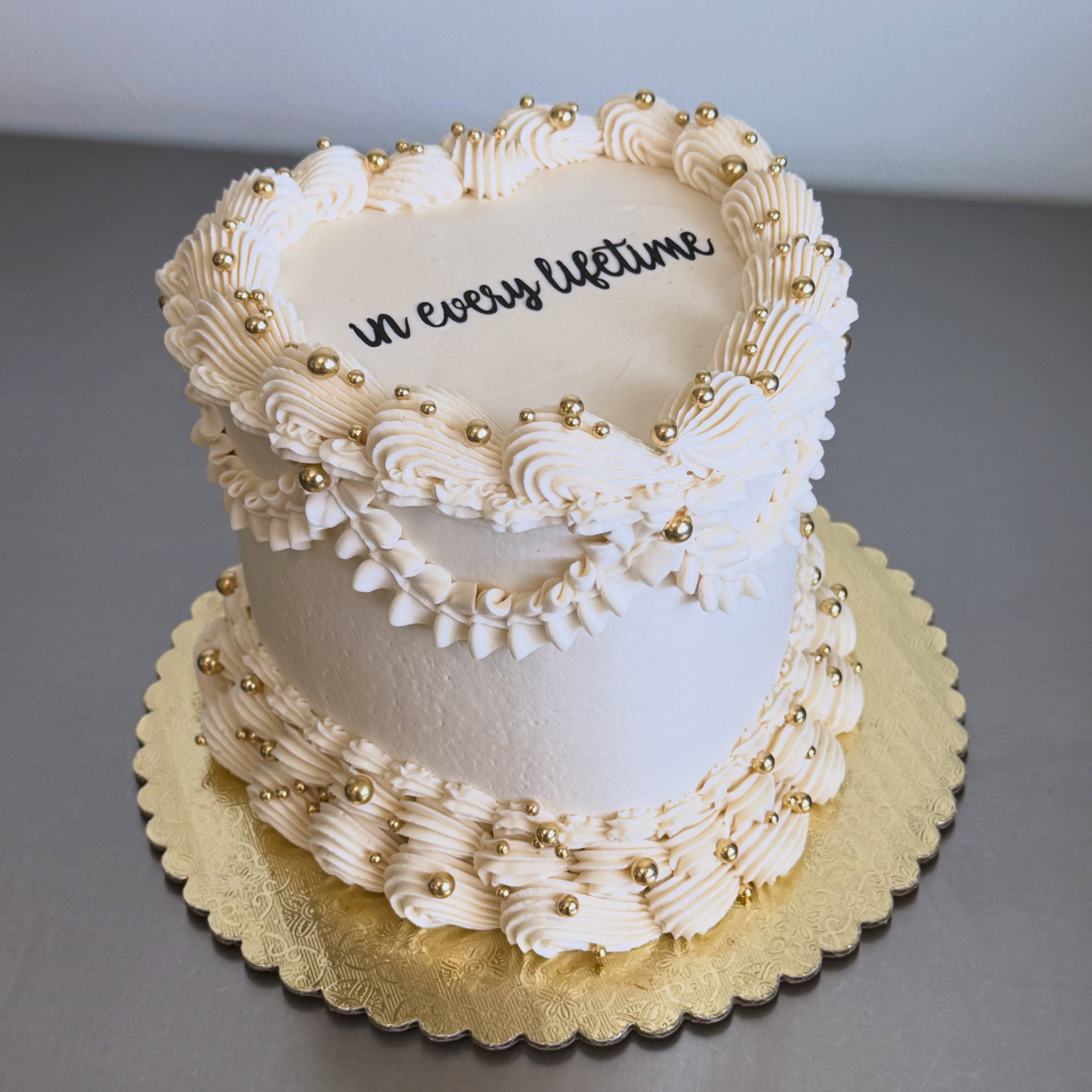 In every lifetimeβ¦.
FrolicAndFollyLV.com π
β’
β’
#vegan #wedding #cake #lasvegas #elopement