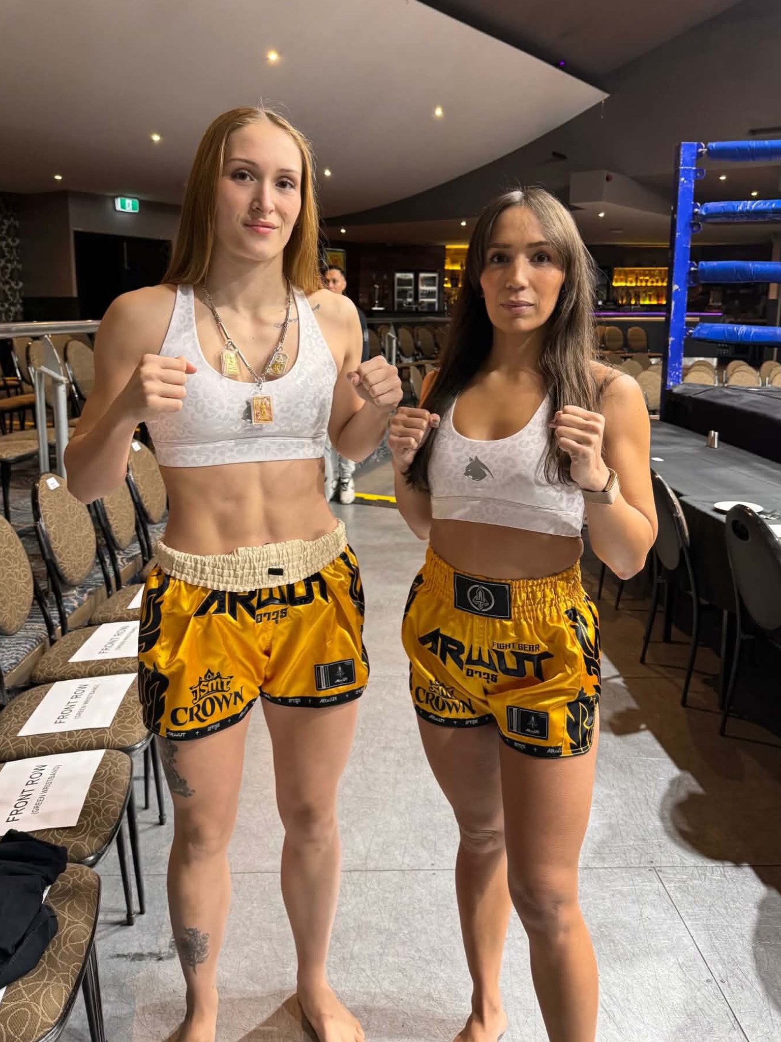 Girls are weighed in and ready for their fights tomorrow 🥊🔥
@jsmt.crown FULL FEMALE PRO CARD ❤️
📍 Melbourne
🎥 @streems.com.au
Can’t wait to see @erica_sheffieldd and @tahliarandell put on a great performances ❤️🖤
Let’s go Team Riddlers ‼️
#riddlersgym #muaythai #femalemuaythai #muayying #jsmtcrown