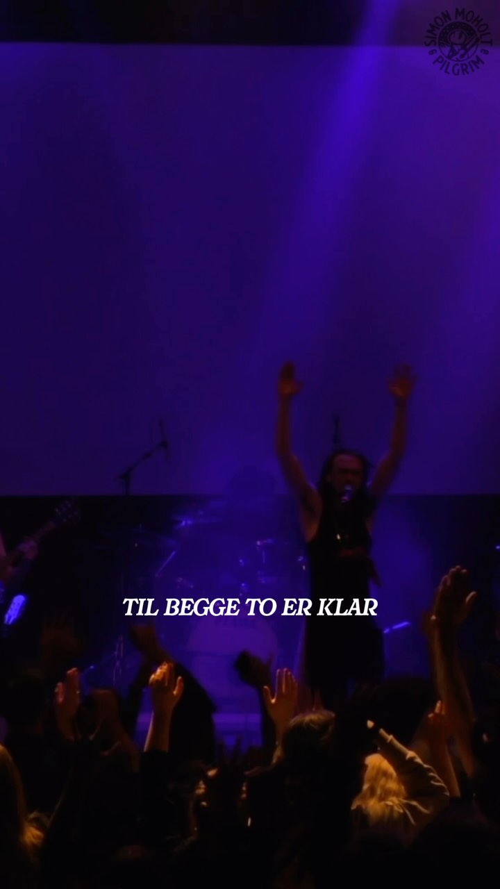 «Baby, Du Er Gal» live fra Pilgrim Opplevelsen 1 på utsolgt Cosmopolite.
Billetter til PilOpp 3 på John Dee er ute nå på Ticketmaster.
Du kan se hele Pilgrim Opplevelsen 1 på YouTube kanalen til @cultkaos
Pilgrim vandrer videre…
•
•
•
#cultkaos #pilgrim #simonmoholt #norge #norskmusikk
