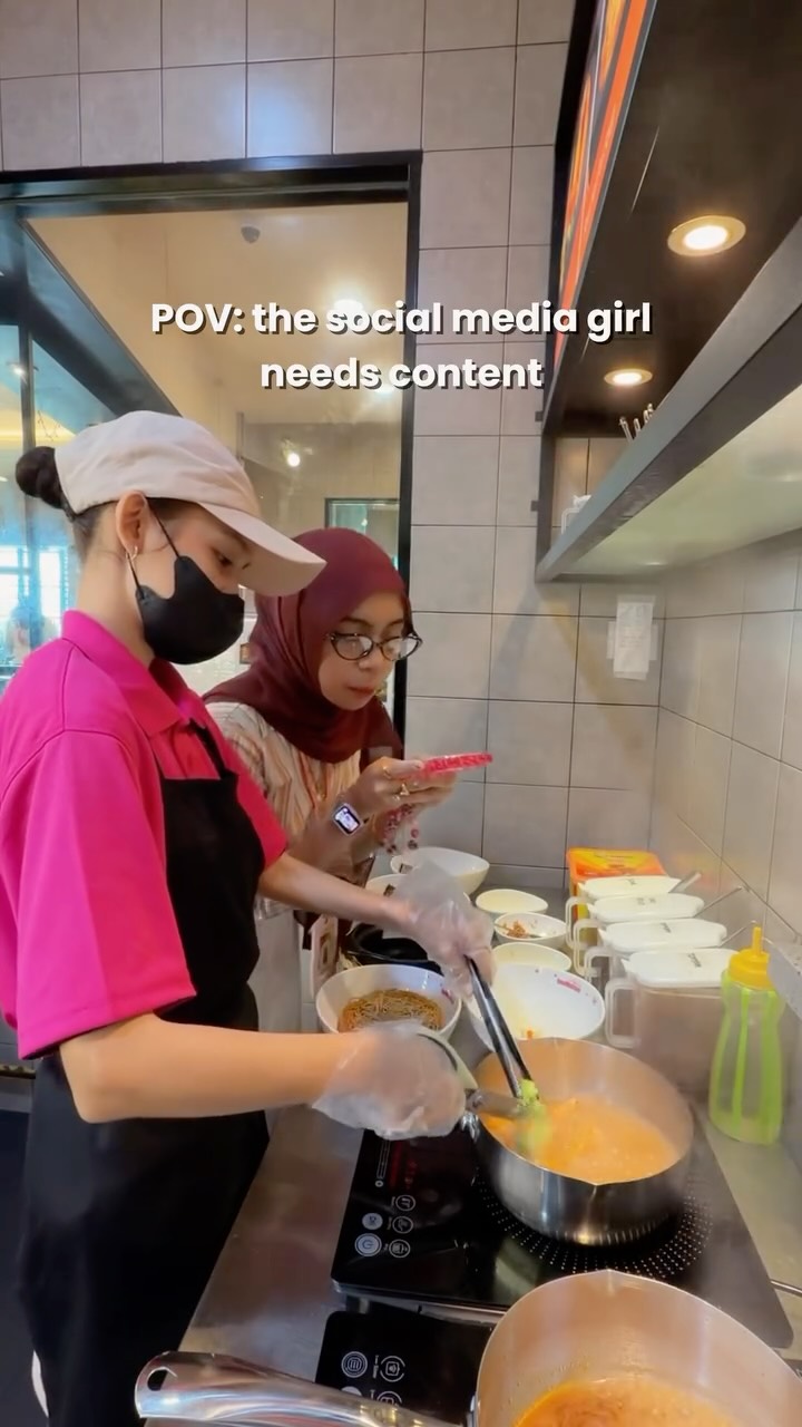 Good food = good content. That's just the rule.
📍 FoodBazaar, The Spring Shopping Mall
#POV #FoodBazaar #FoodTok #ContentCreatorLife #thespringkch #Foodie